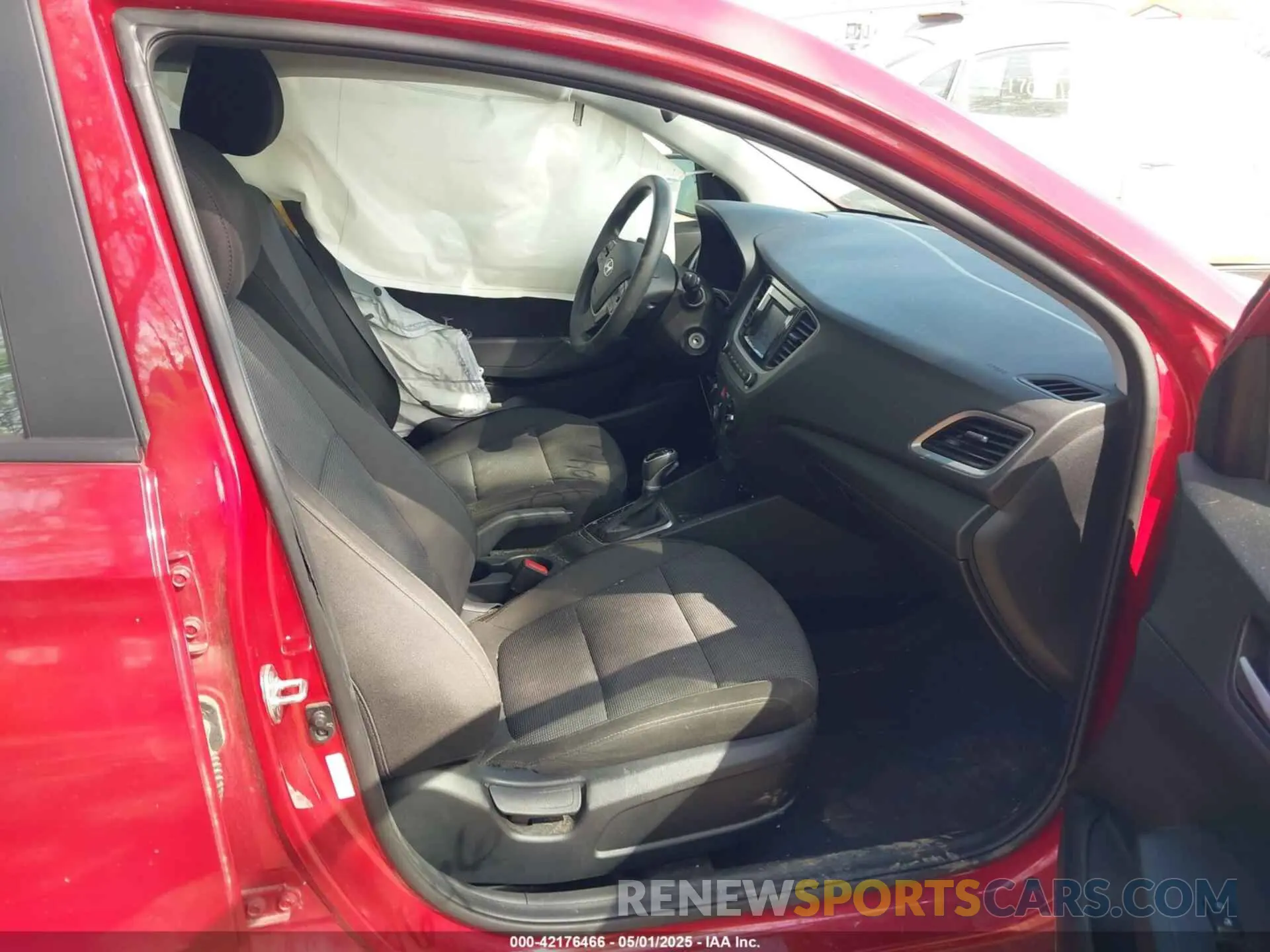 5 Photograph of a damaged car 3KPC24A62ME142333 HYUNDAI ACCENT 2021
