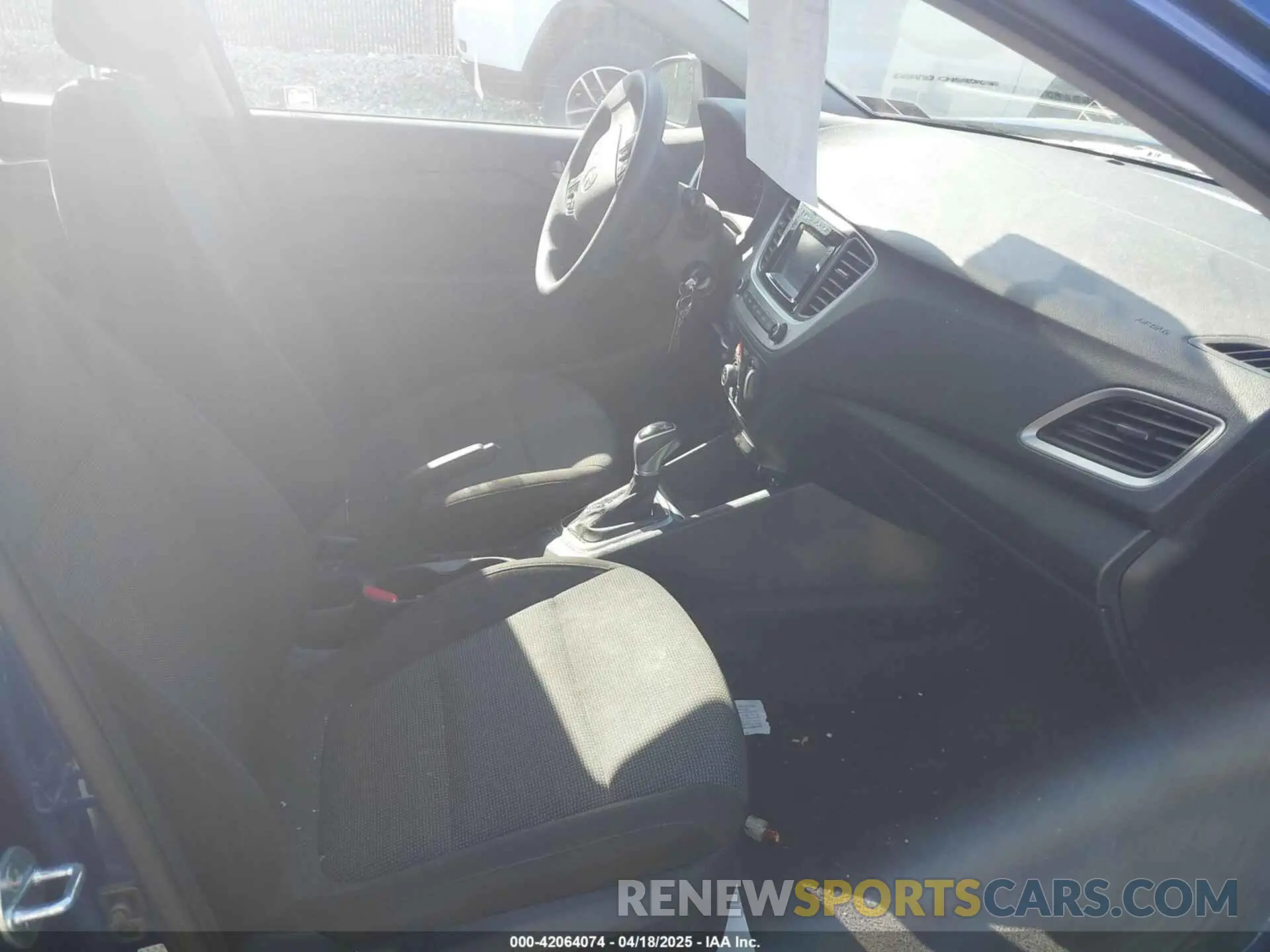 5 Photograph of a damaged car 3KPC24A63ME130238 HYUNDAI ACCENT 2021