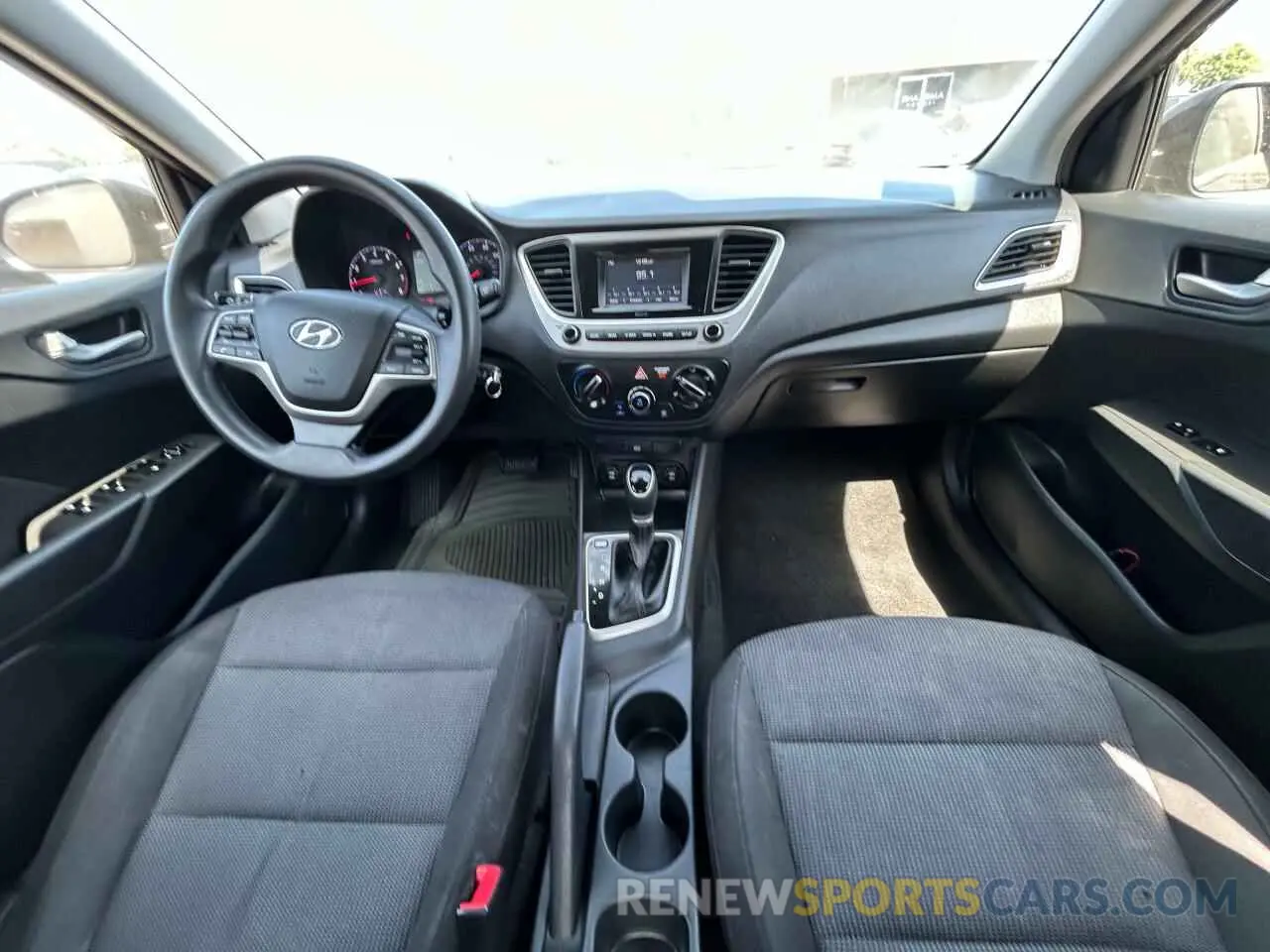 9 Photograph of a damaged car 3KPC24A63ME138453 HYUNDAI ACCENT 2021