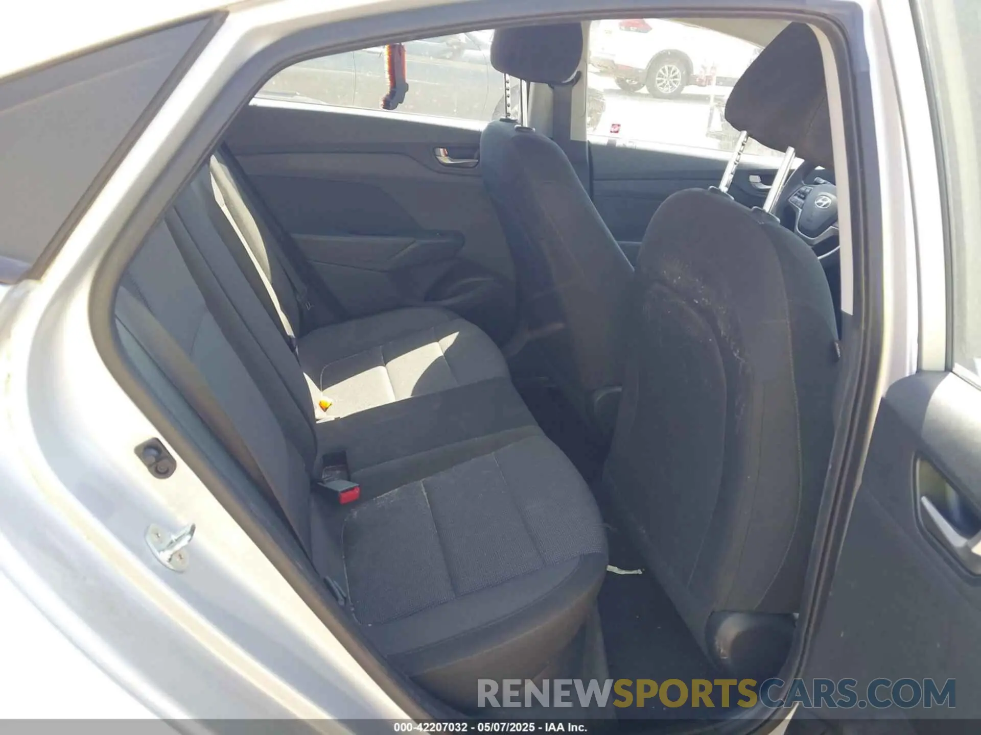 8 Photograph of a damaged car 3KPC24A63ME139599 HYUNDAI ACCENT 2021