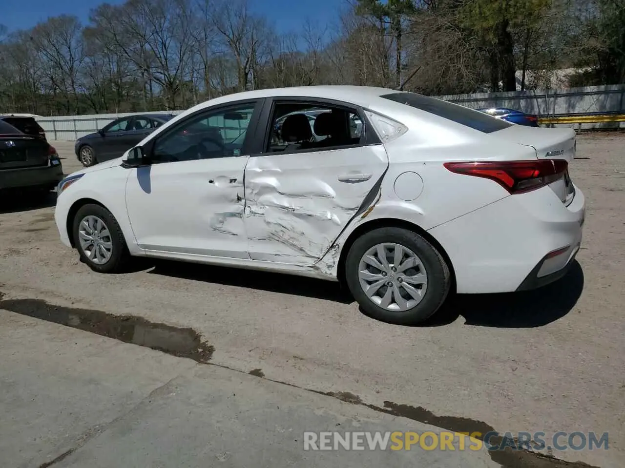 2 Photograph of a damaged car 3KPC24A63ME147895 HYUNDAI ACCENT 2021
