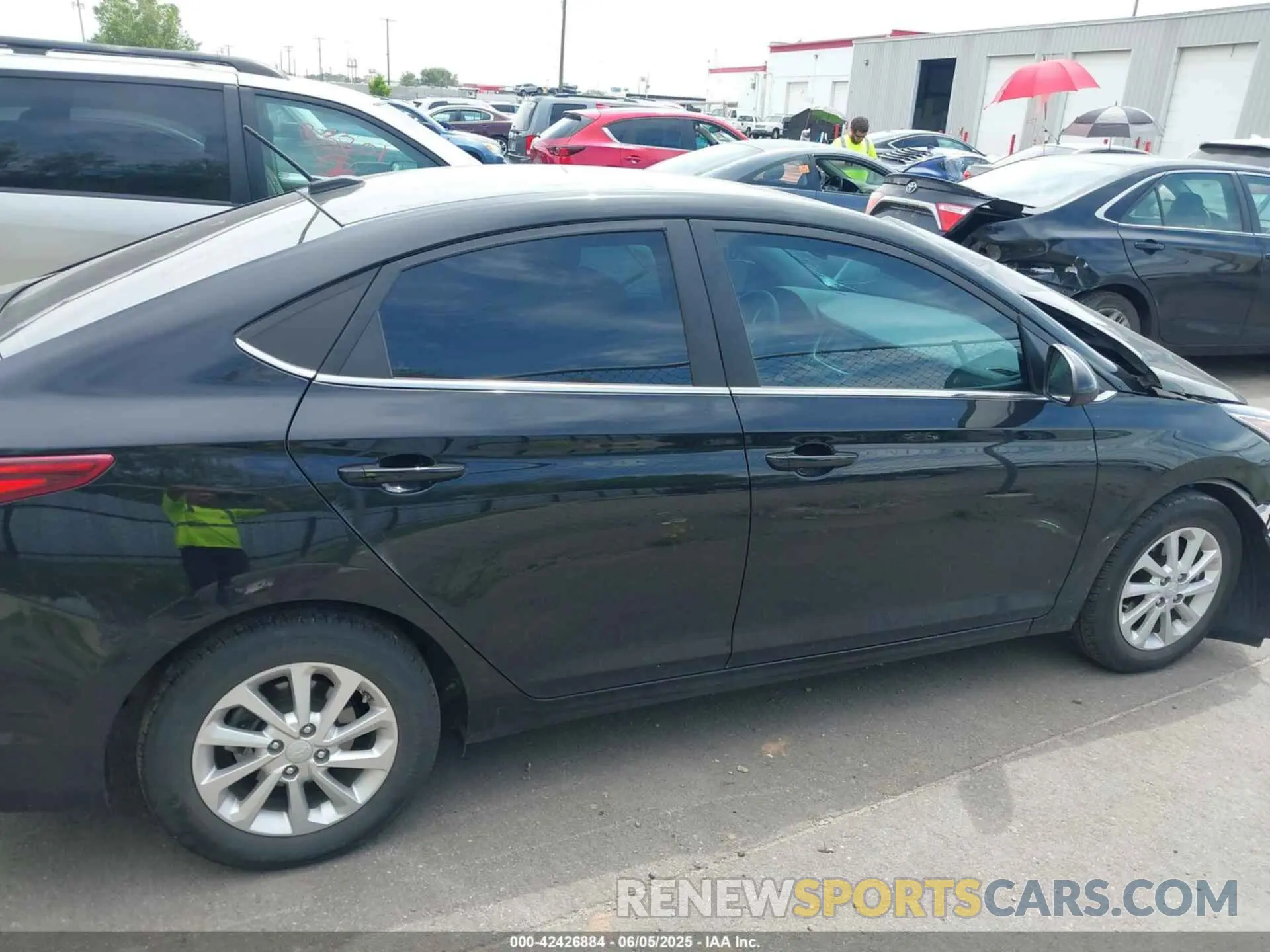 13 Photograph of a damaged car 3KPC24A63ME148528 HYUNDAI ACCENT 2021