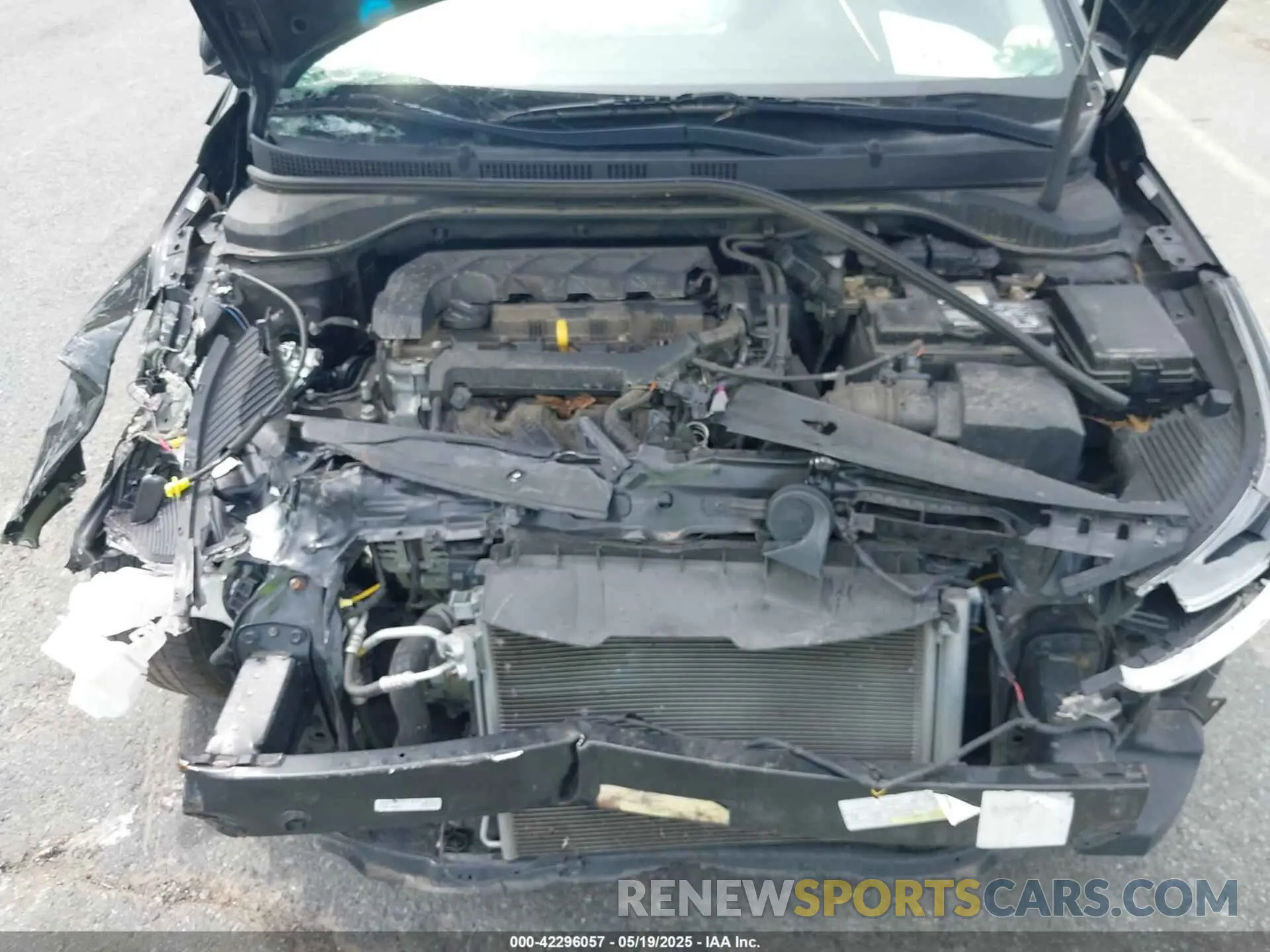 10 Photograph of a damaged car 3KPC24A64ME130636 HYUNDAI ACCENT 2021