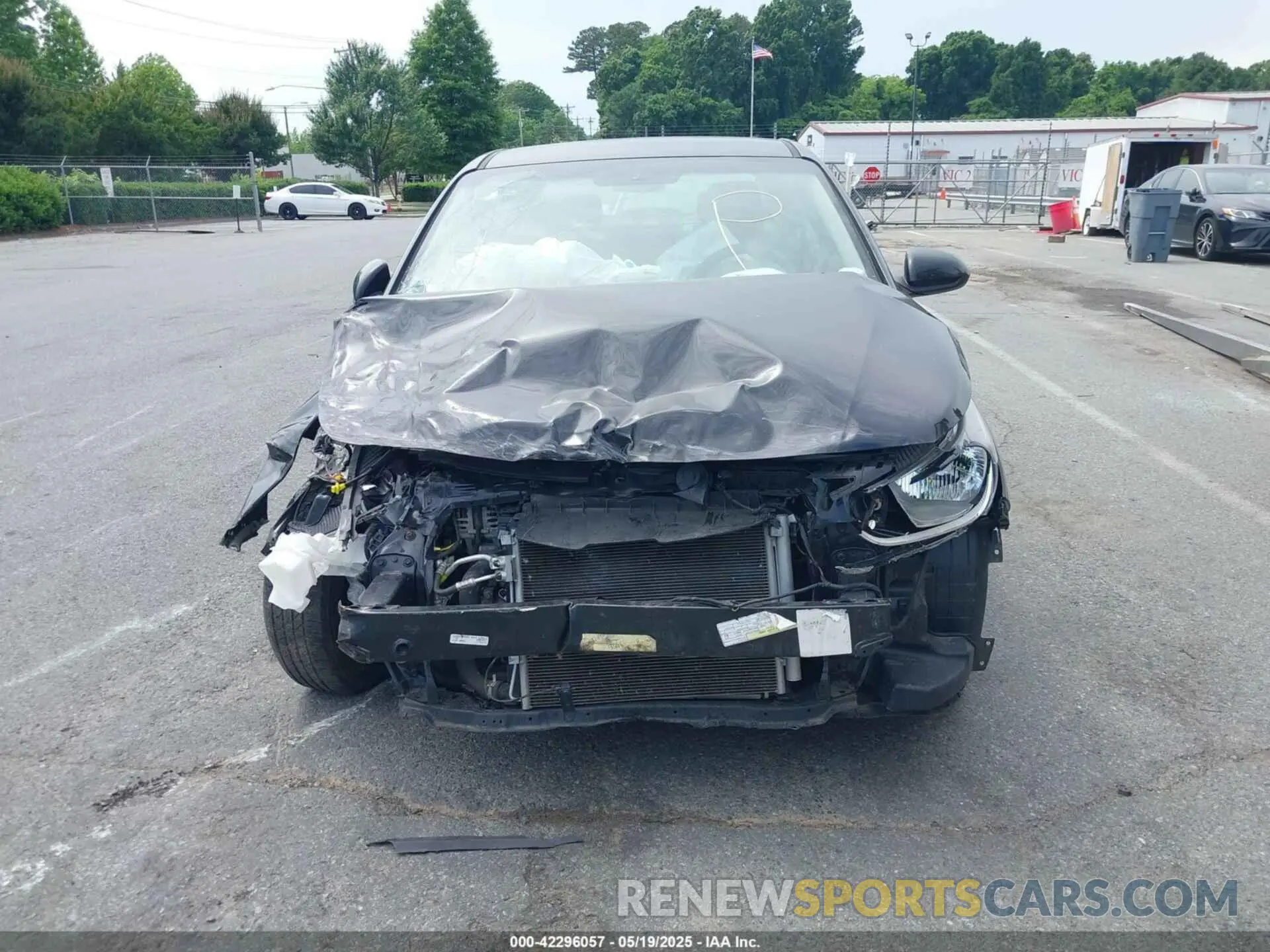 12 Photograph of a damaged car 3KPC24A64ME130636 HYUNDAI ACCENT 2021