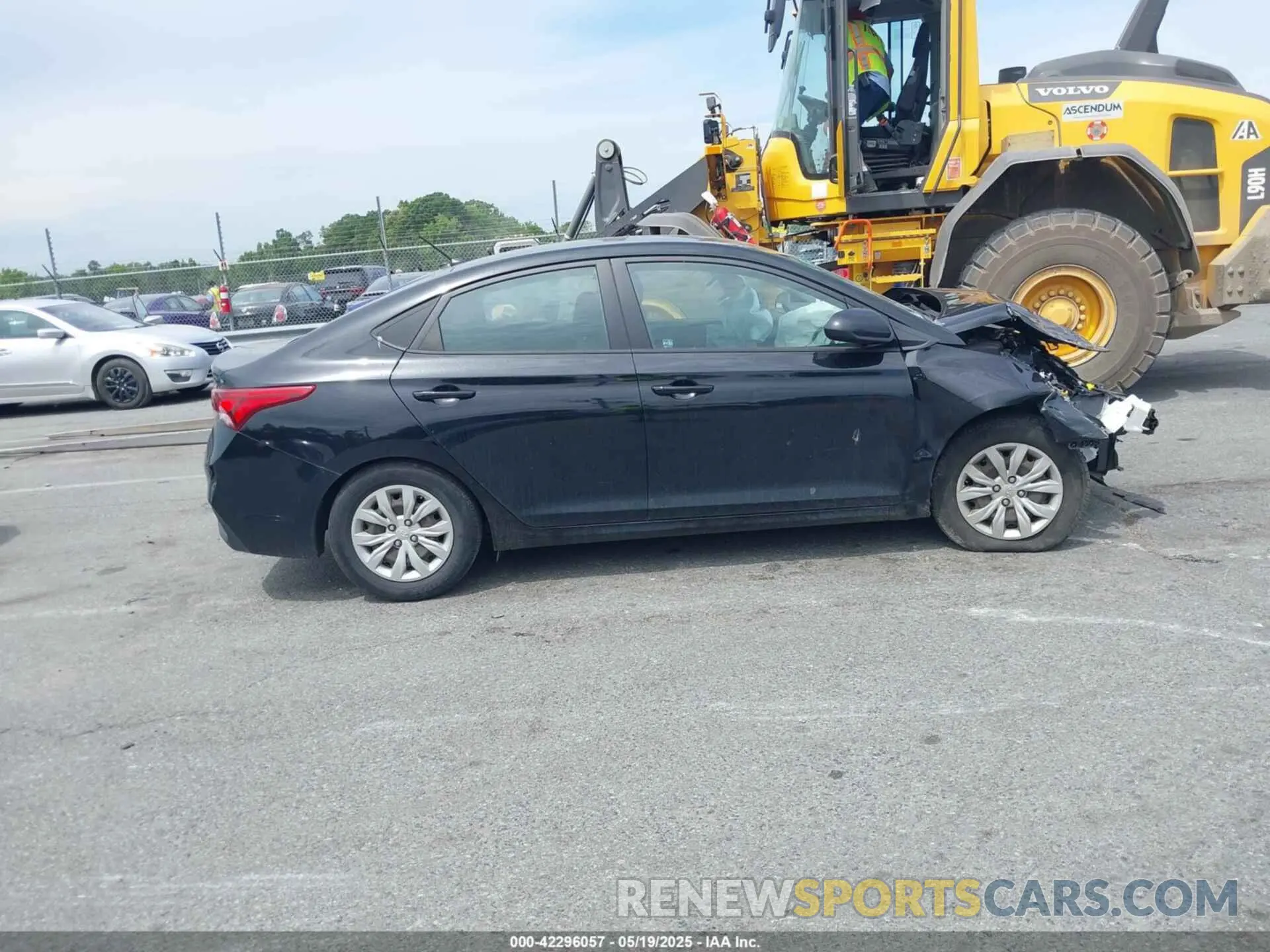 13 Photograph of a damaged car 3KPC24A64ME130636 HYUNDAI ACCENT 2021