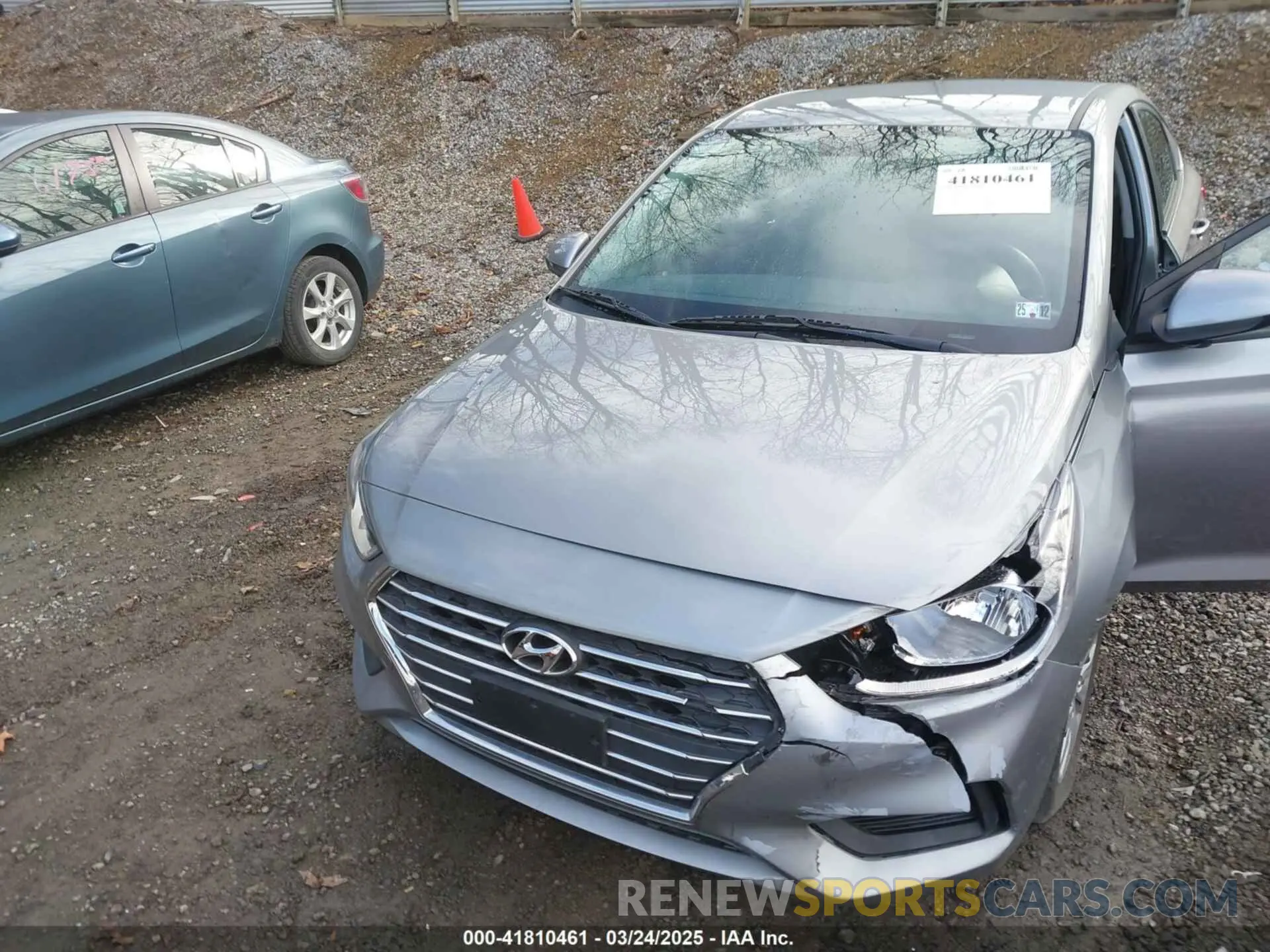 19 Photograph of a damaged car 3KPC24A64ME136307 HYUNDAI ACCENT 2021