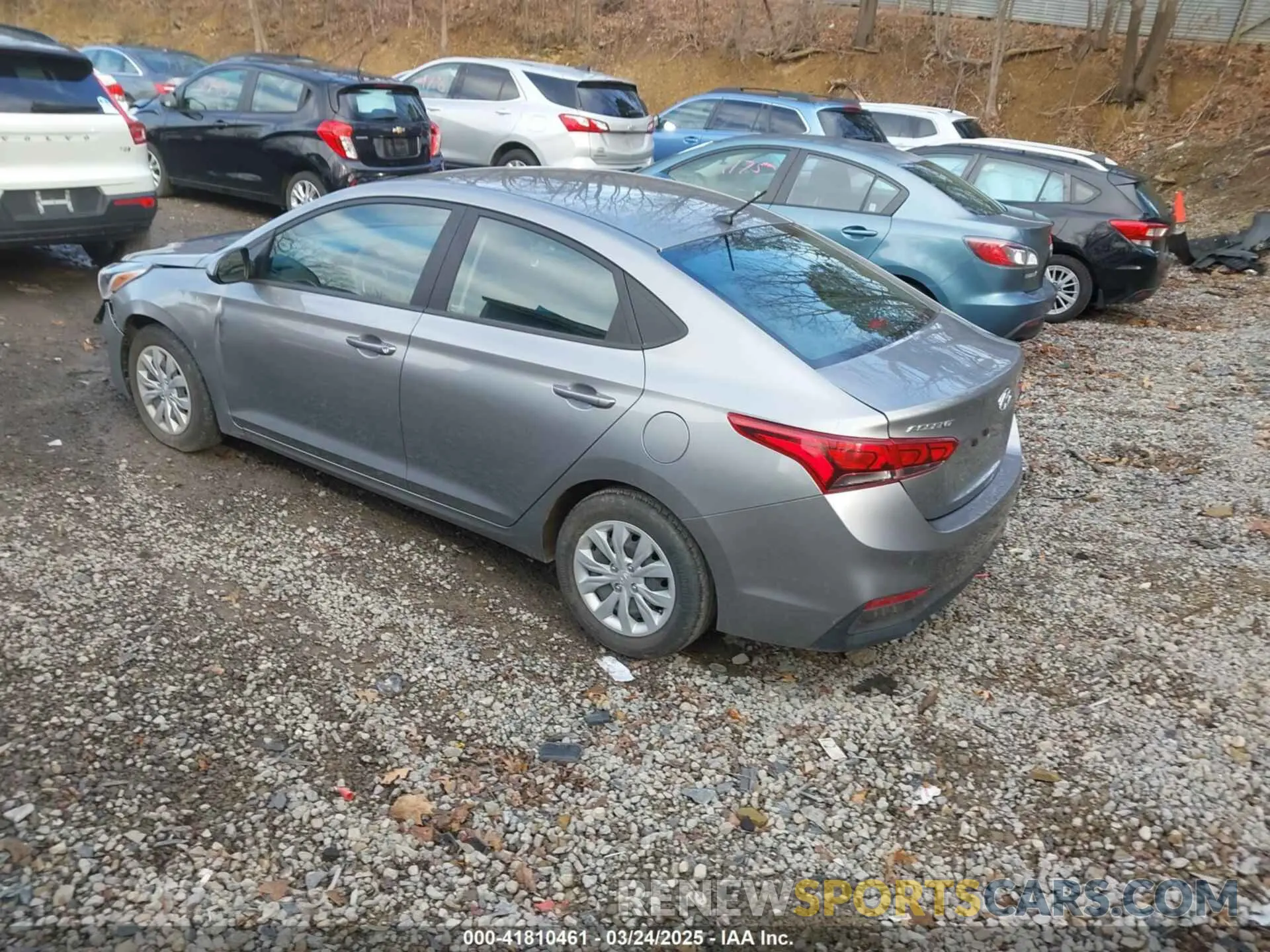 3 Photograph of a damaged car 3KPC24A64ME136307 HYUNDAI ACCENT 2021