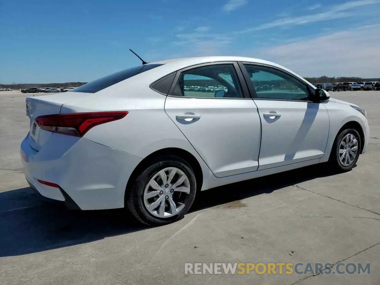 3 Photograph of a damaged car 3KPC24A64ME138364 HYUNDAI ACCENT 2021