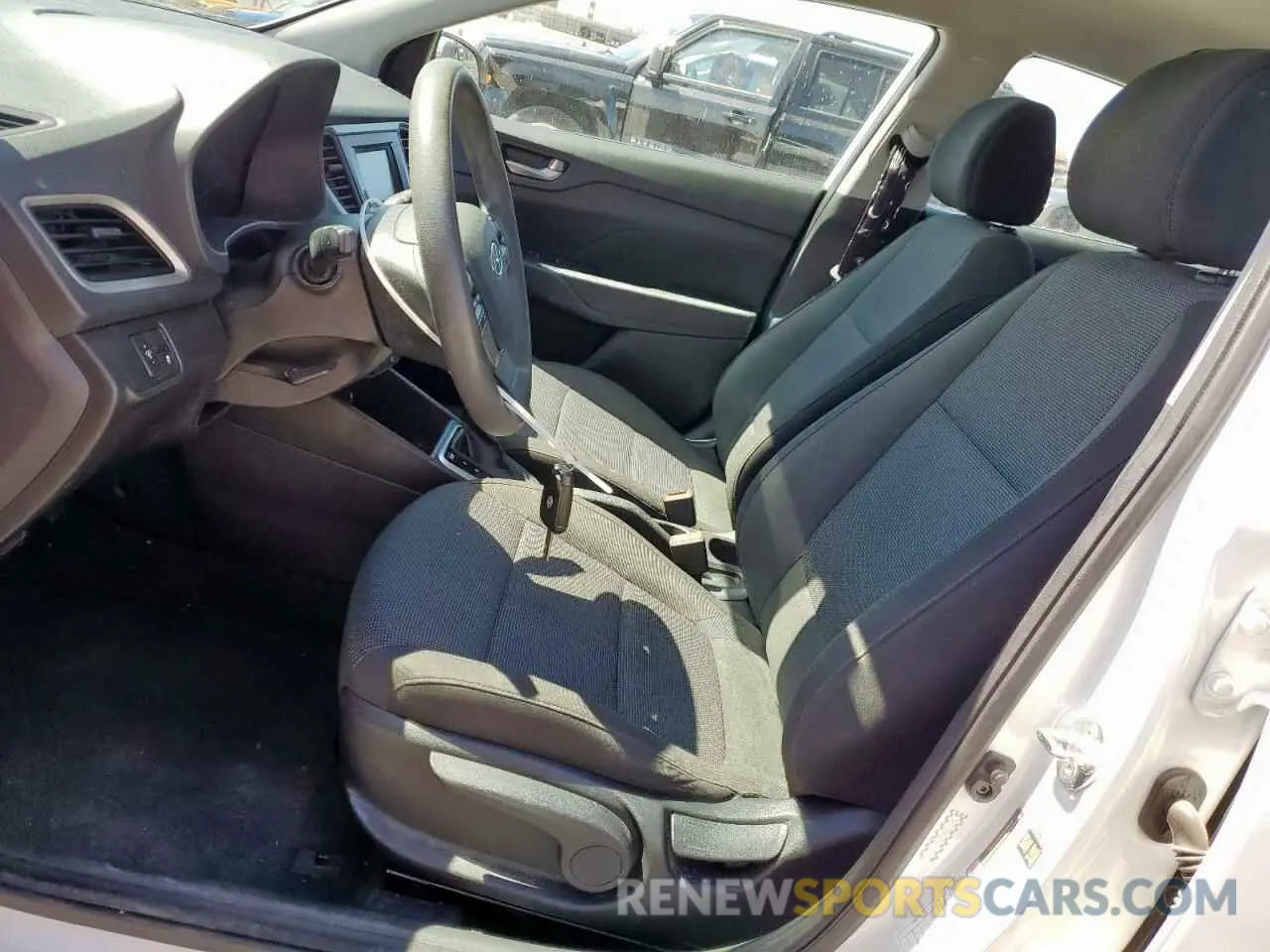 7 Photograph of a damaged car 3KPC24A64ME138364 HYUNDAI ACCENT 2021