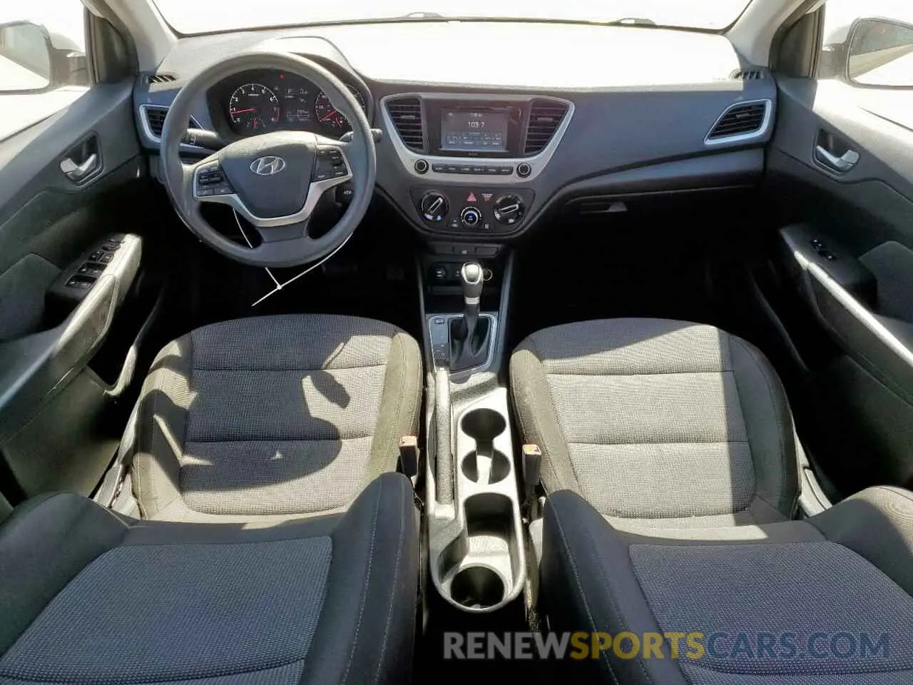 8 Photograph of a damaged car 3KPC24A64ME138364 HYUNDAI ACCENT 2021