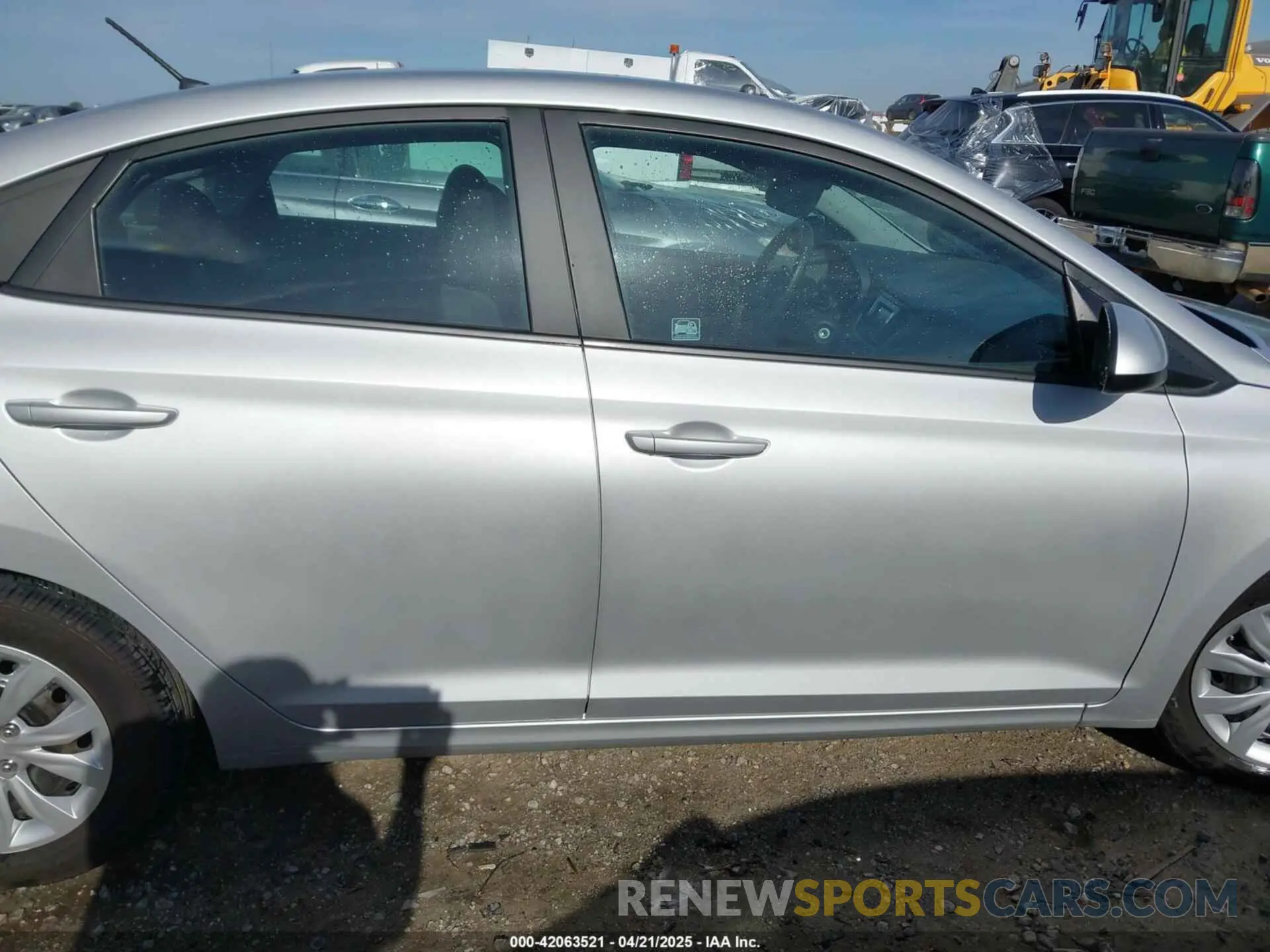 14 Photograph of a damaged car 3KPC24A64ME146982 HYUNDAI ACCENT 2021