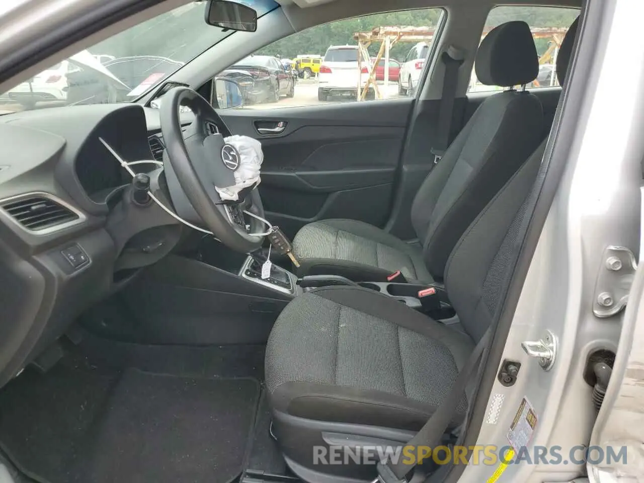 7 Photograph of a damaged car 3KPC24A64ME147212 HYUNDAI ACCENT 2021