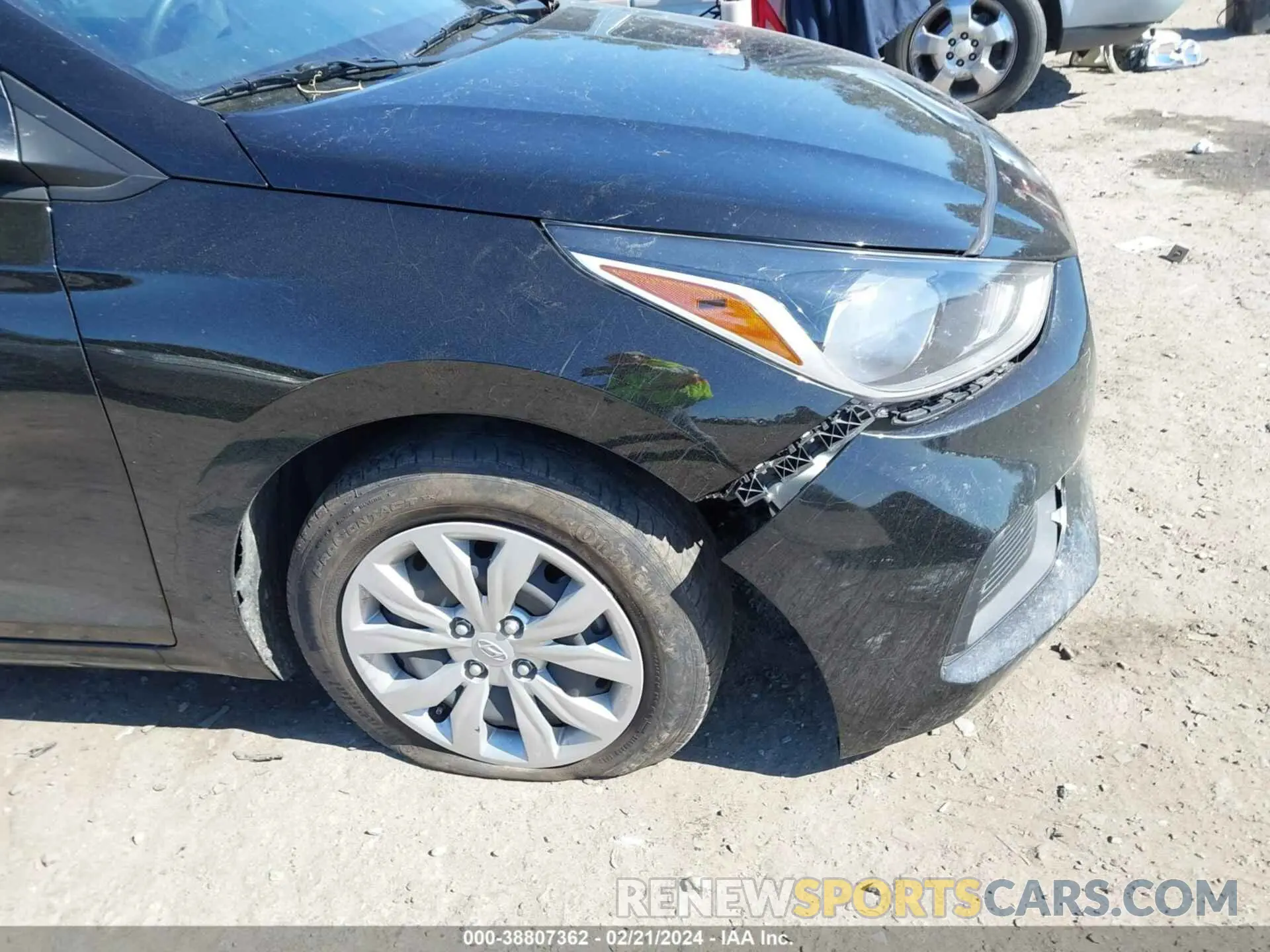 19 Photograph of a damaged car 3KPC24A64ME150451 HYUNDAI ACCENT 2021