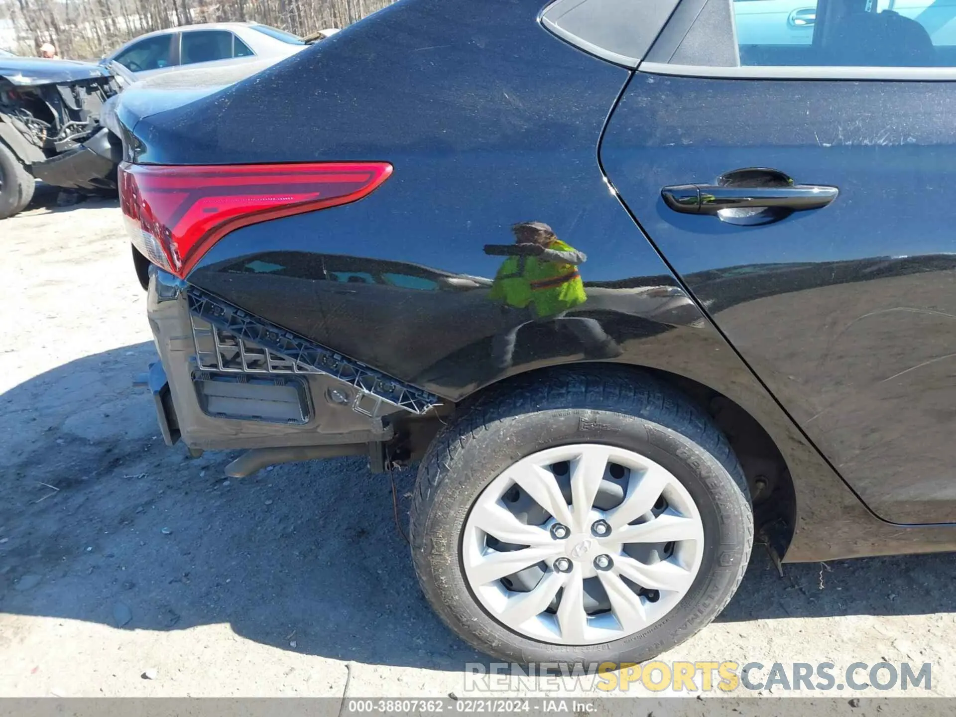 20 Photograph of a damaged car 3KPC24A64ME150451 HYUNDAI ACCENT 2021