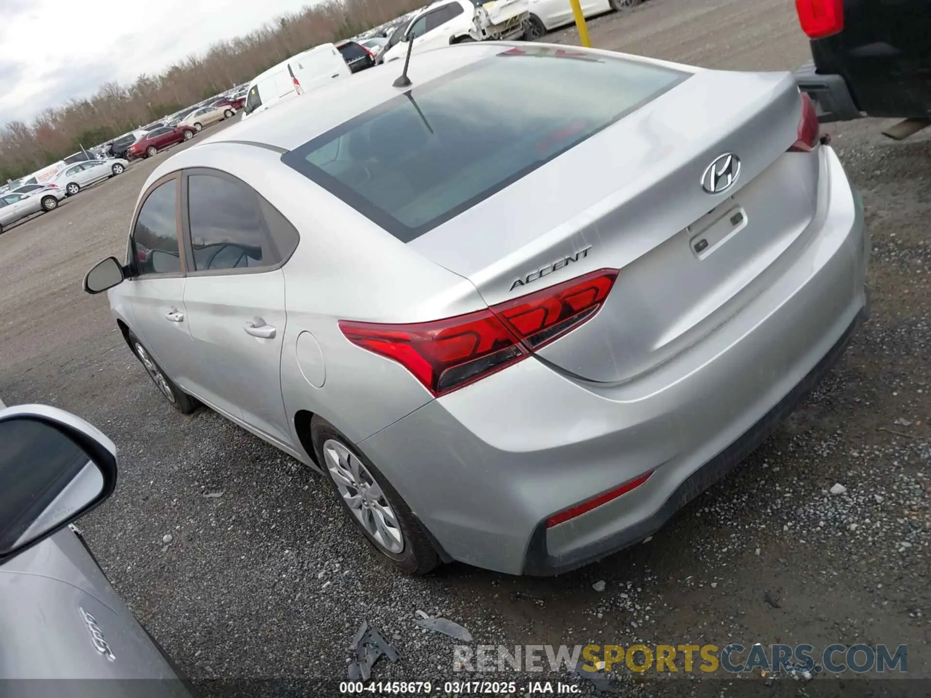 3 Photograph of a damaged car 3KPC24A65ME130435 HYUNDAI ACCENT 2021
