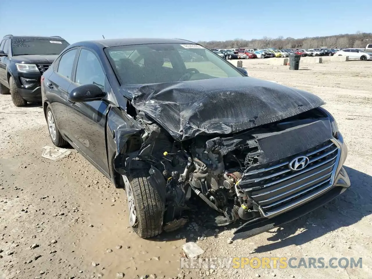 4 Photograph of a damaged car 3KPC24A65ME132671 HYUNDAI ACCENT 2021