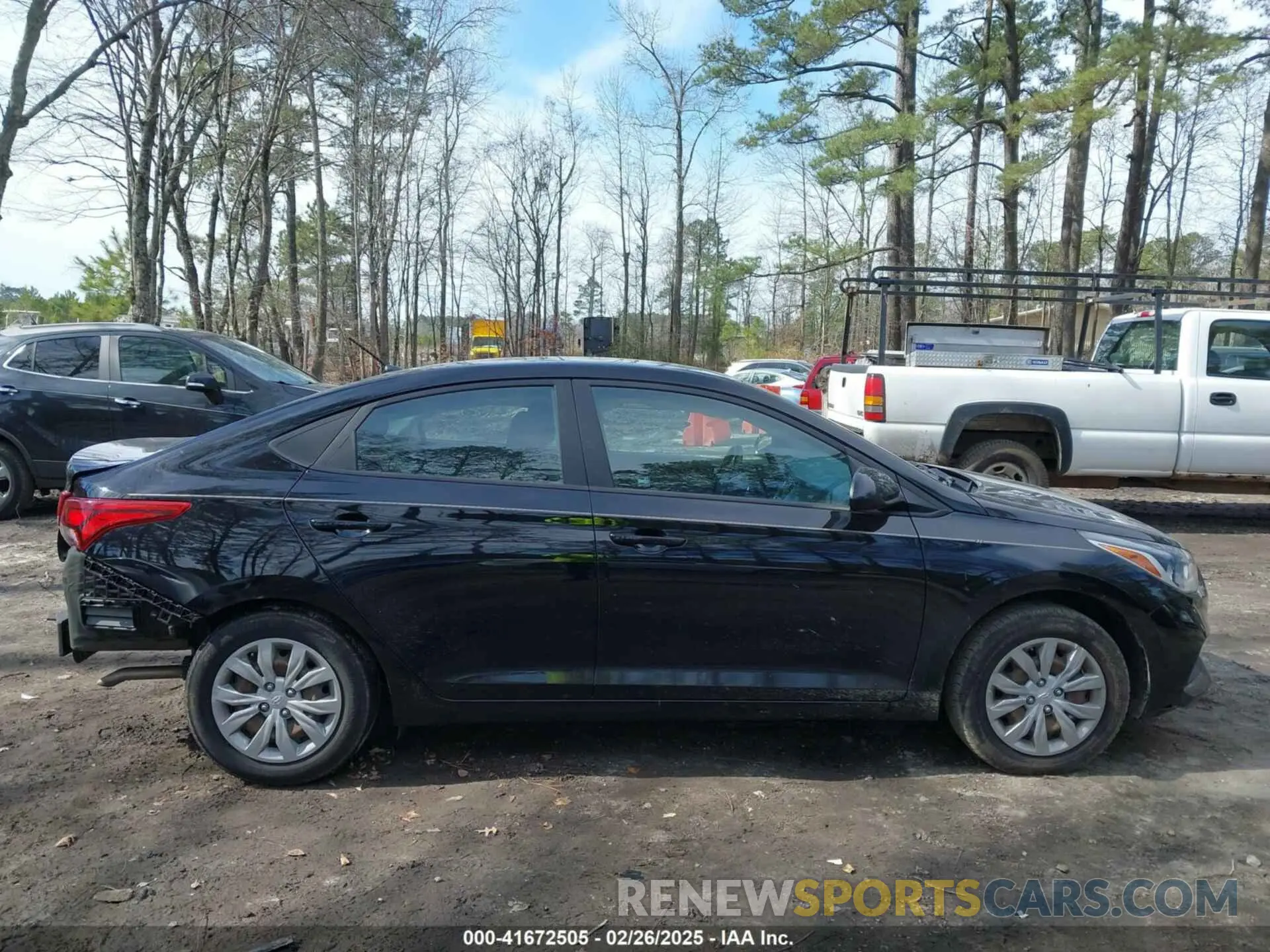 14 Photograph of a damaged car 3KPC24A65ME136235 HYUNDAI ACCENT 2021