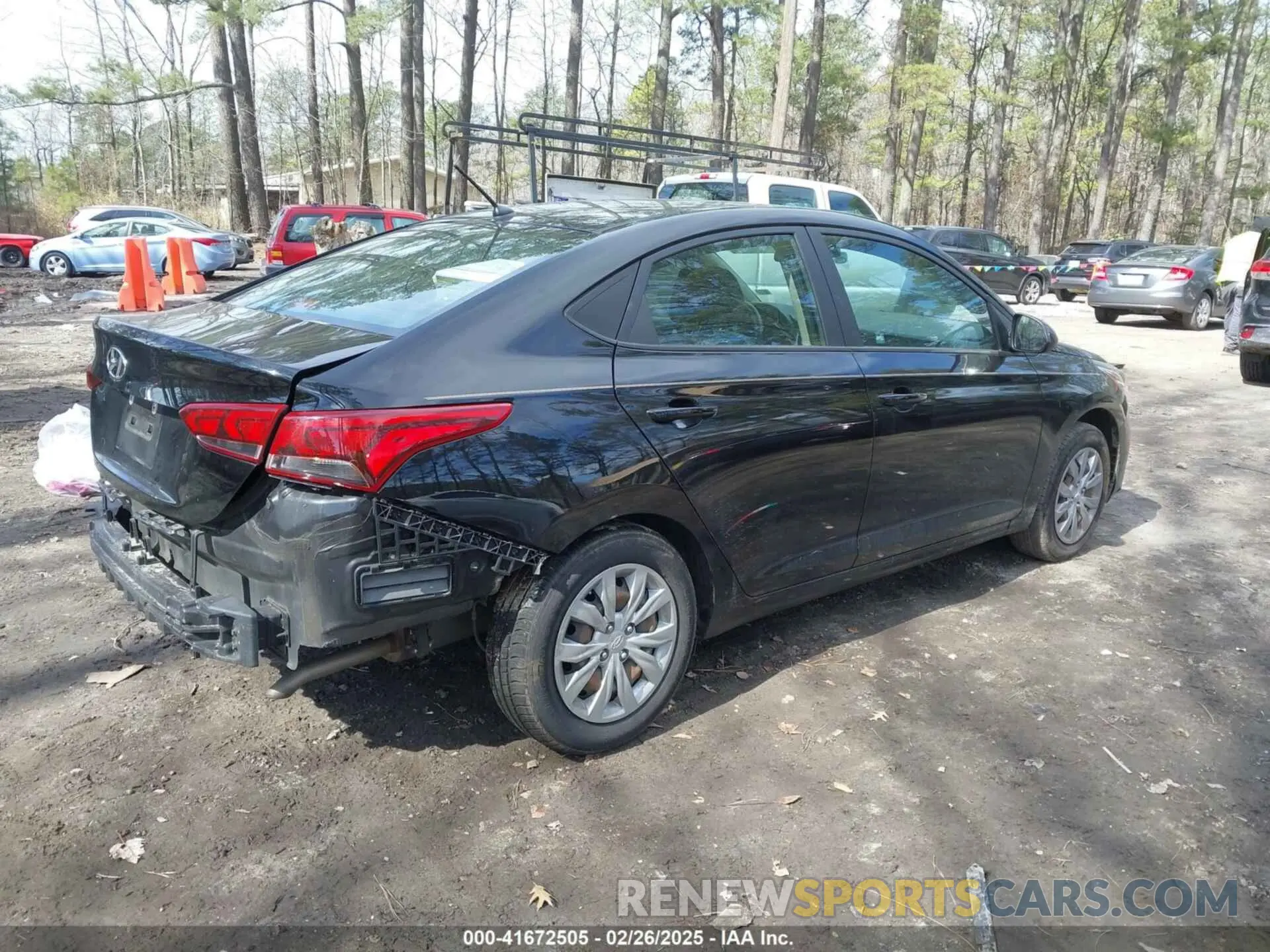4 Photograph of a damaged car 3KPC24A65ME136235 HYUNDAI ACCENT 2021