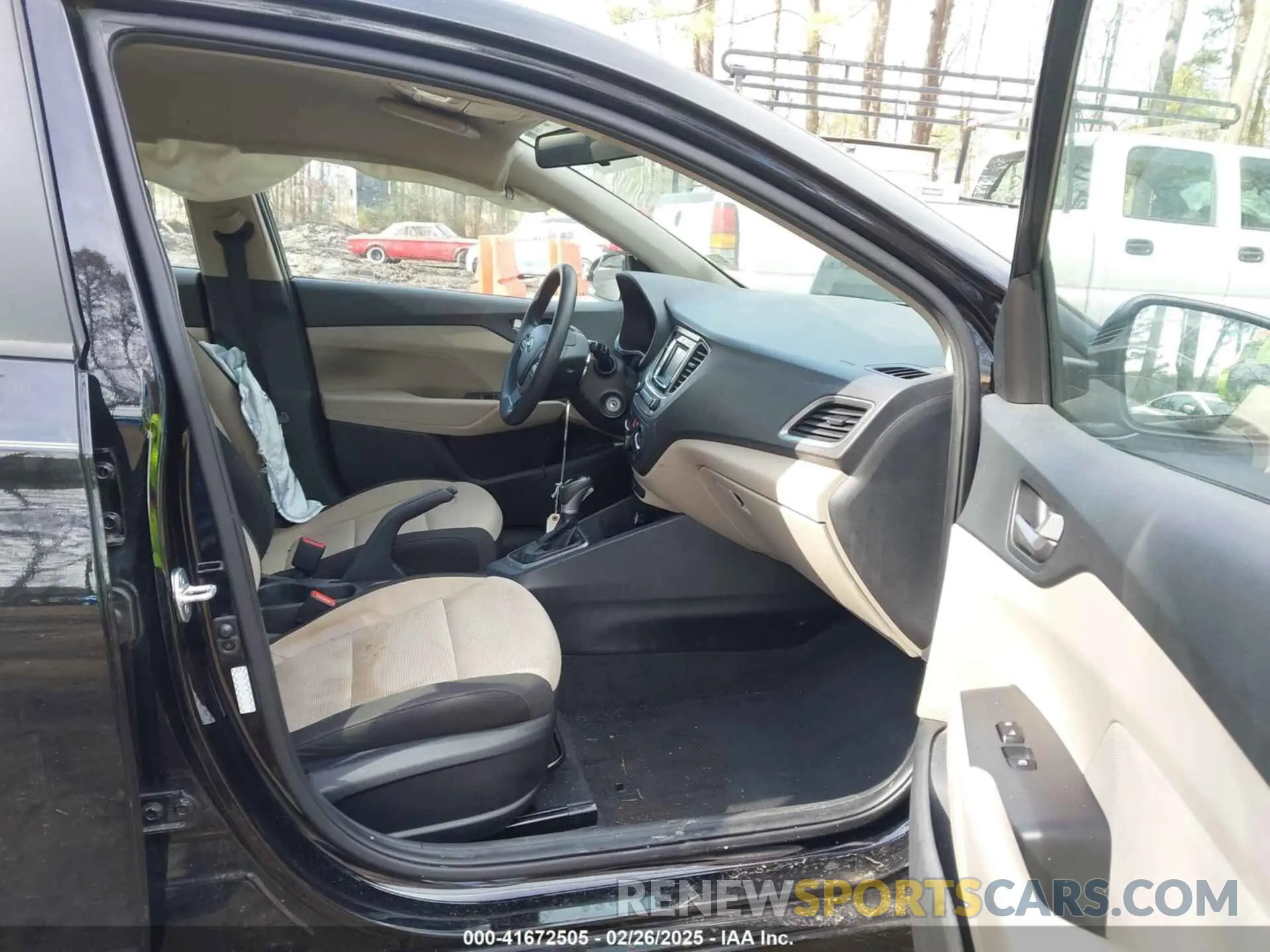 5 Photograph of a damaged car 3KPC24A65ME136235 HYUNDAI ACCENT 2021