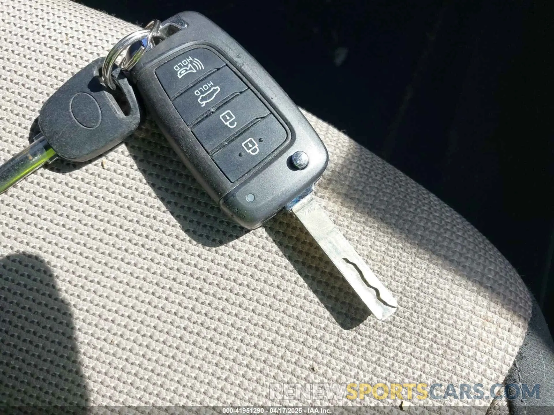 11 Photograph of a damaged car 3KPC24A65ME137479 HYUNDAI ACCENT 2021
