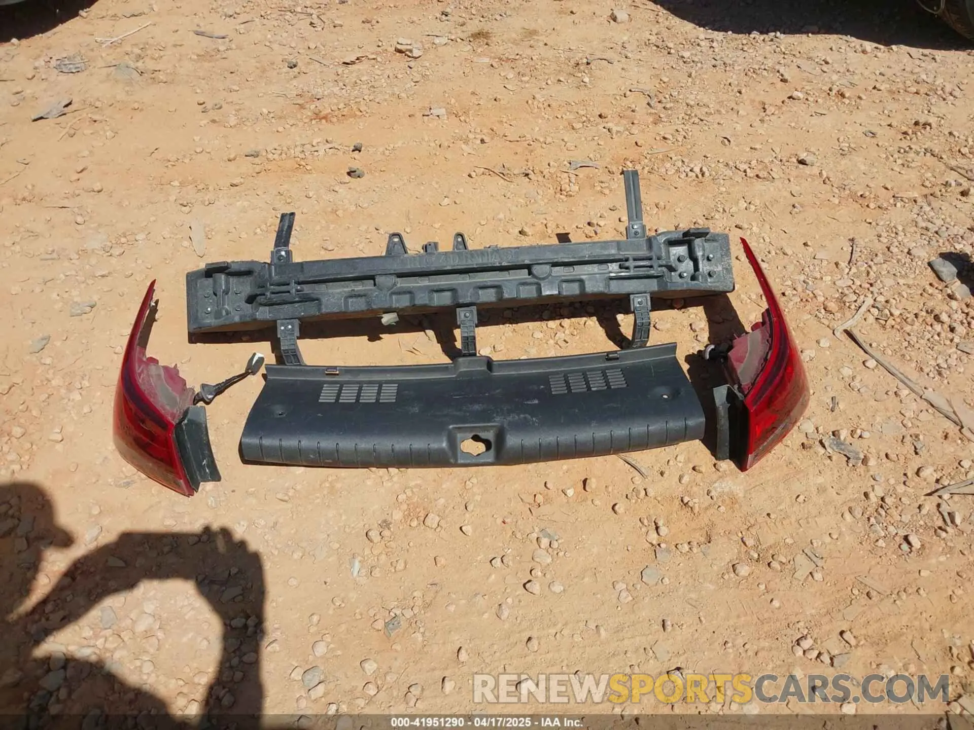12 Photograph of a damaged car 3KPC24A65ME137479 HYUNDAI ACCENT 2021