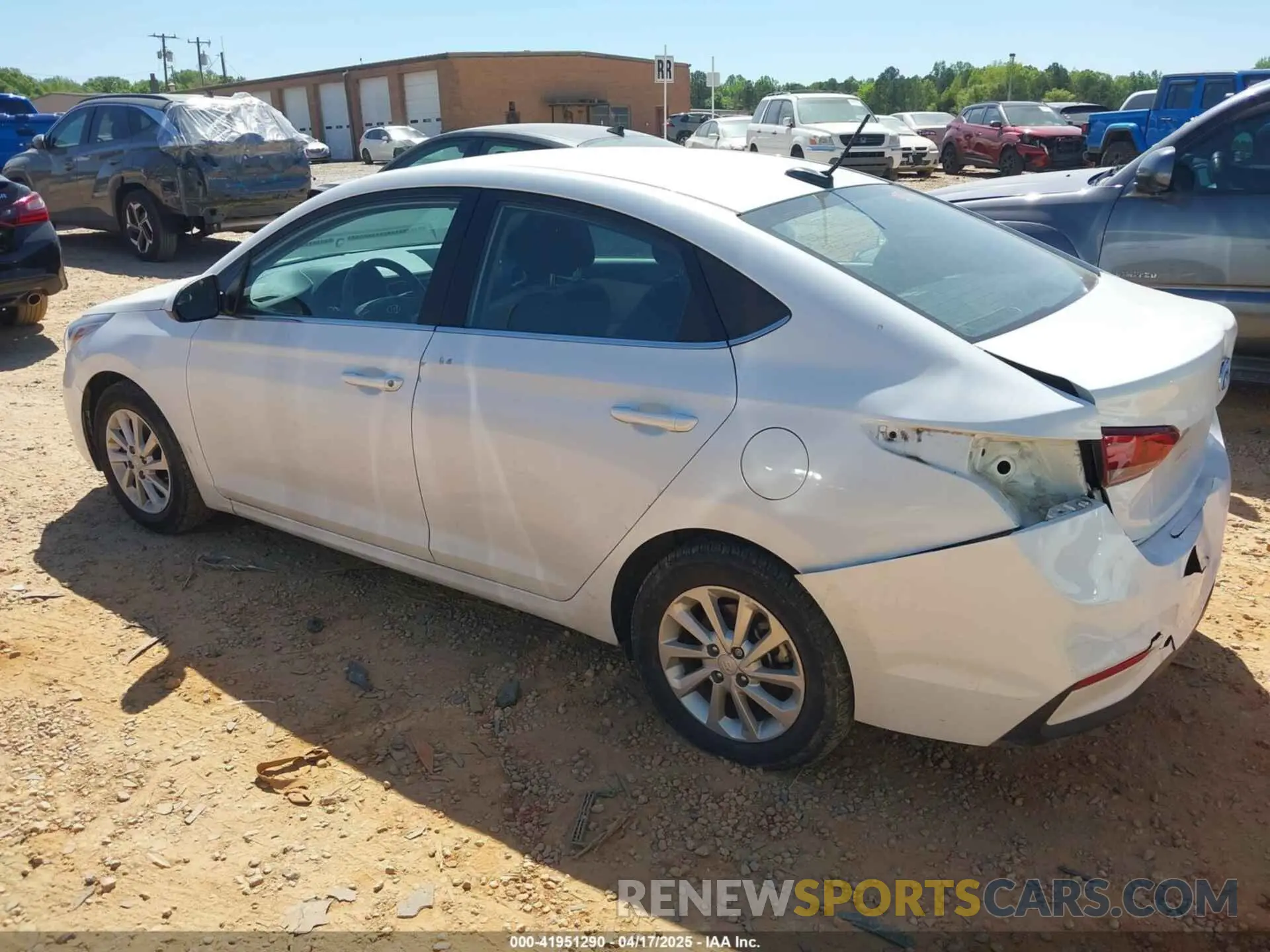 3 Photograph of a damaged car 3KPC24A65ME137479 HYUNDAI ACCENT 2021
