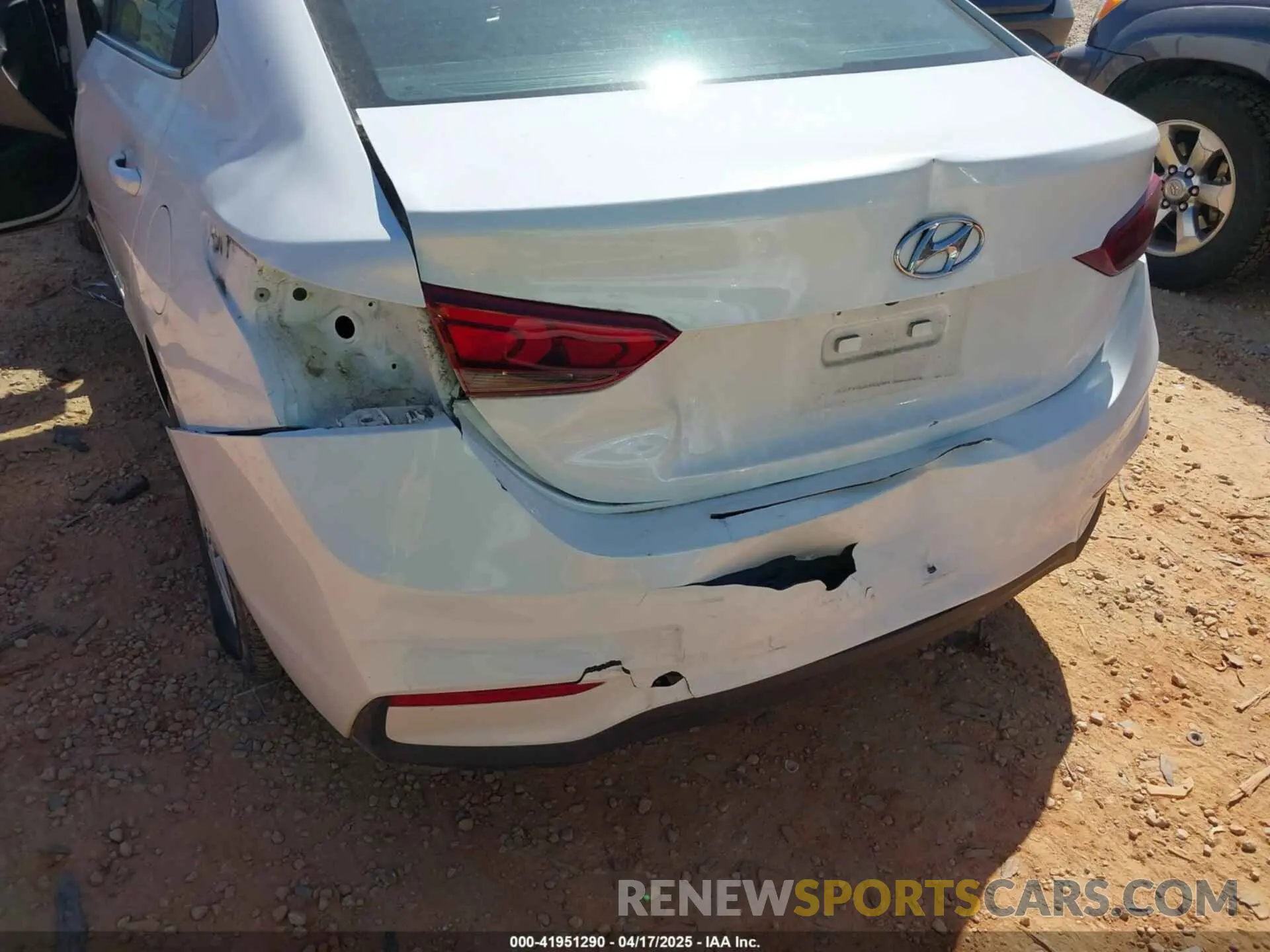 6 Photograph of a damaged car 3KPC24A65ME137479 HYUNDAI ACCENT 2021