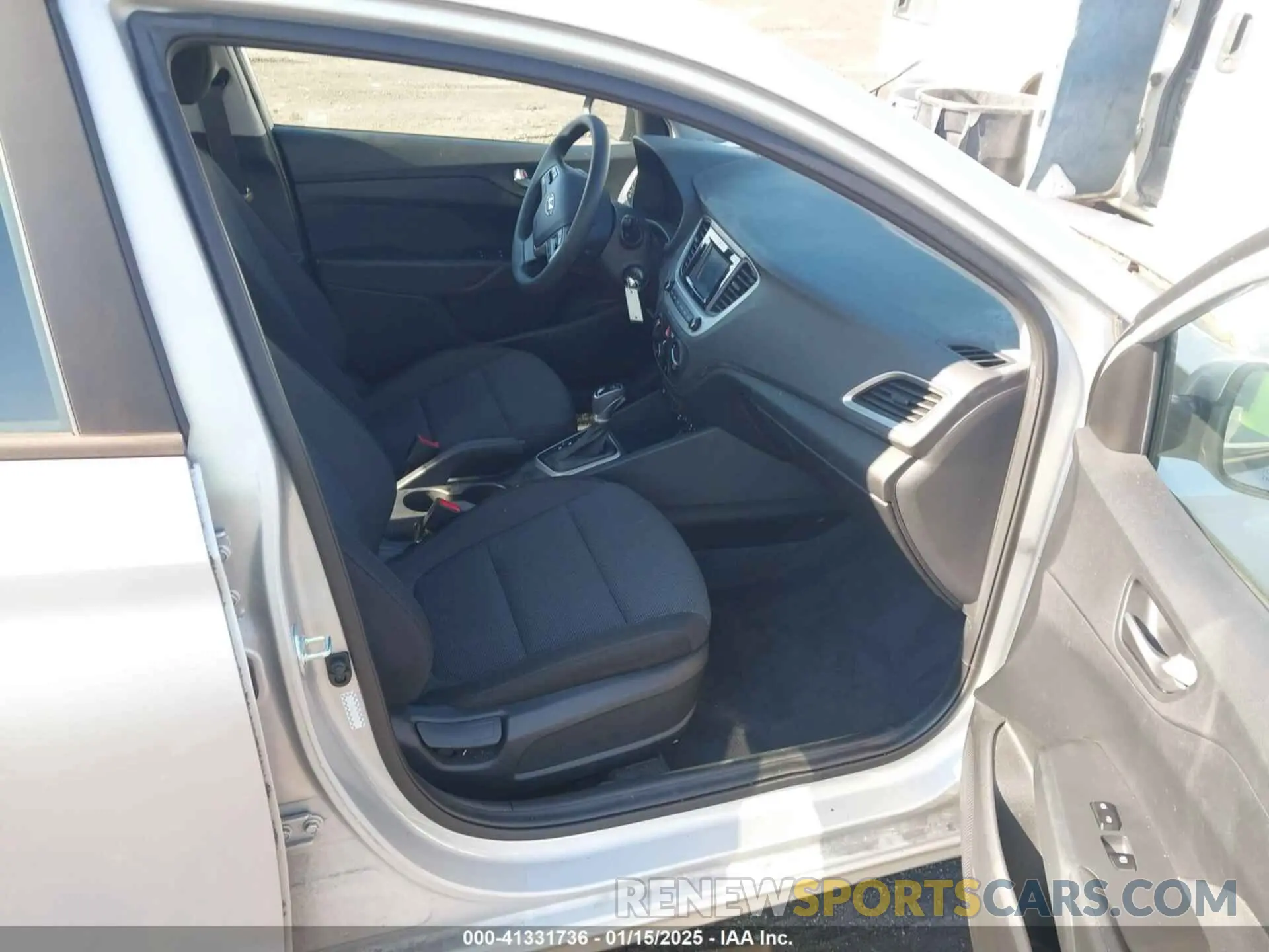 5 Photograph of a damaged car 3KPC24A65ME139281 HYUNDAI ACCENT 2021