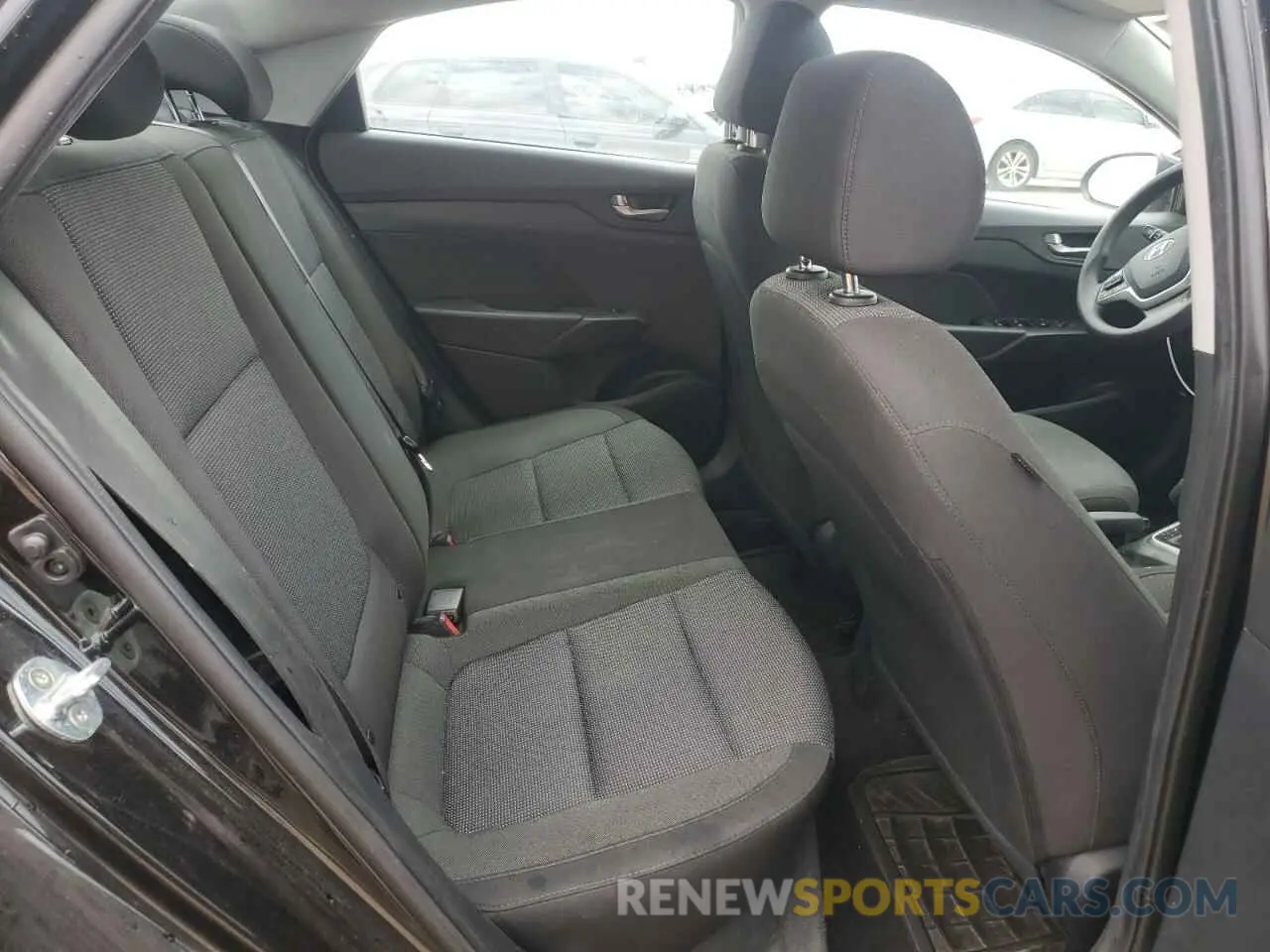 10 Photograph of a damaged car 3KPC24A65ME146425 HYUNDAI ACCENT 2021