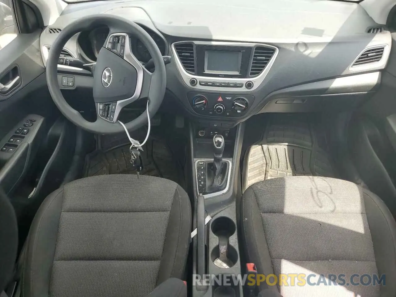 8 Photograph of a damaged car 3KPC24A65ME146425 HYUNDAI ACCENT 2021