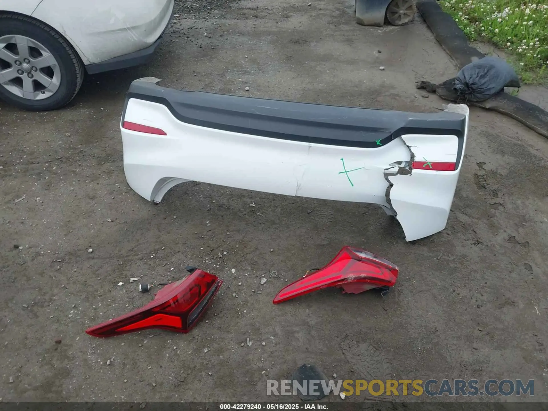 12 Photograph of a damaged car 3KPC24A65ME149552 HYUNDAI ACCENT 2021