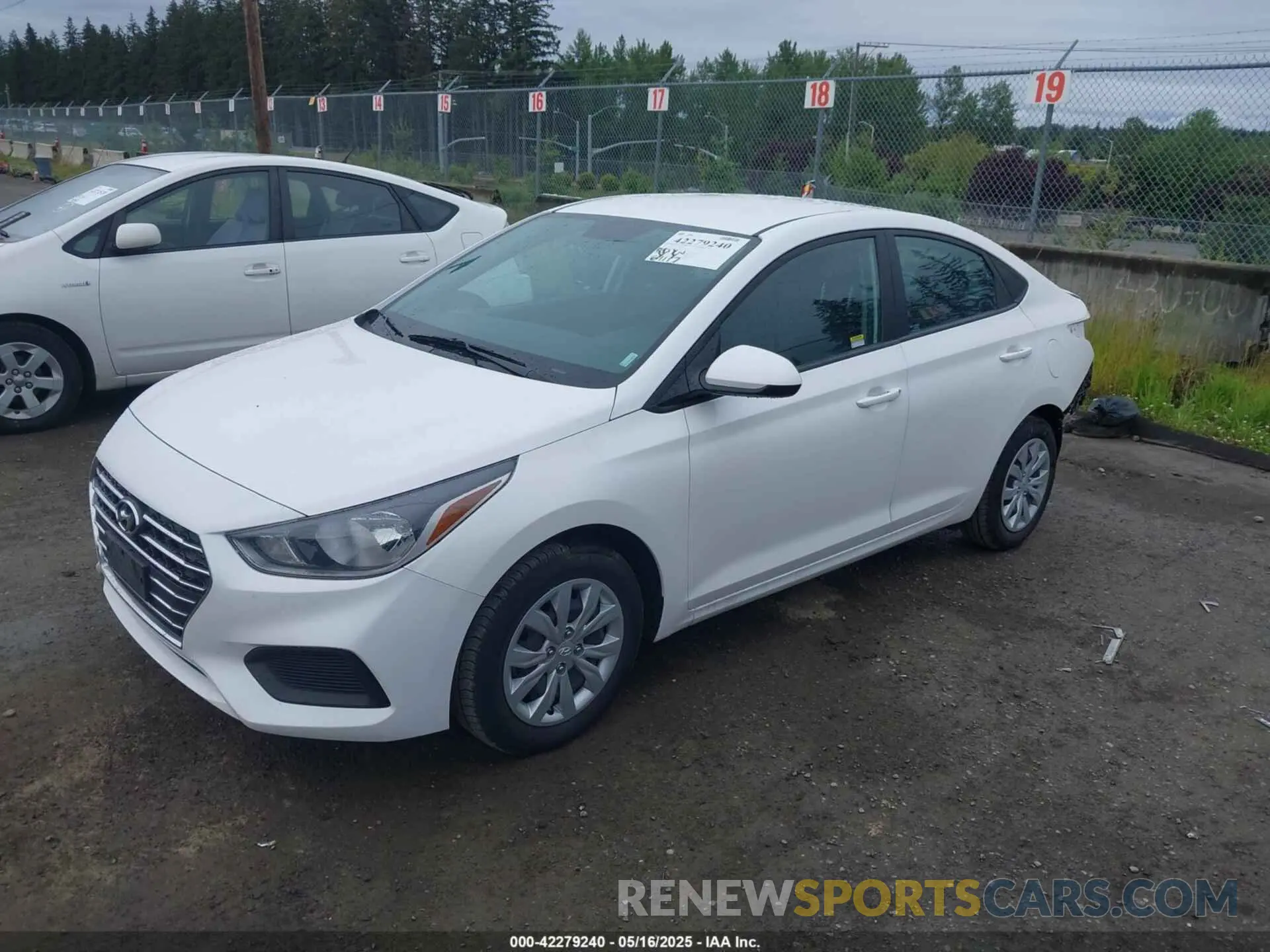 2 Photograph of a damaged car 3KPC24A65ME149552 HYUNDAI ACCENT 2021