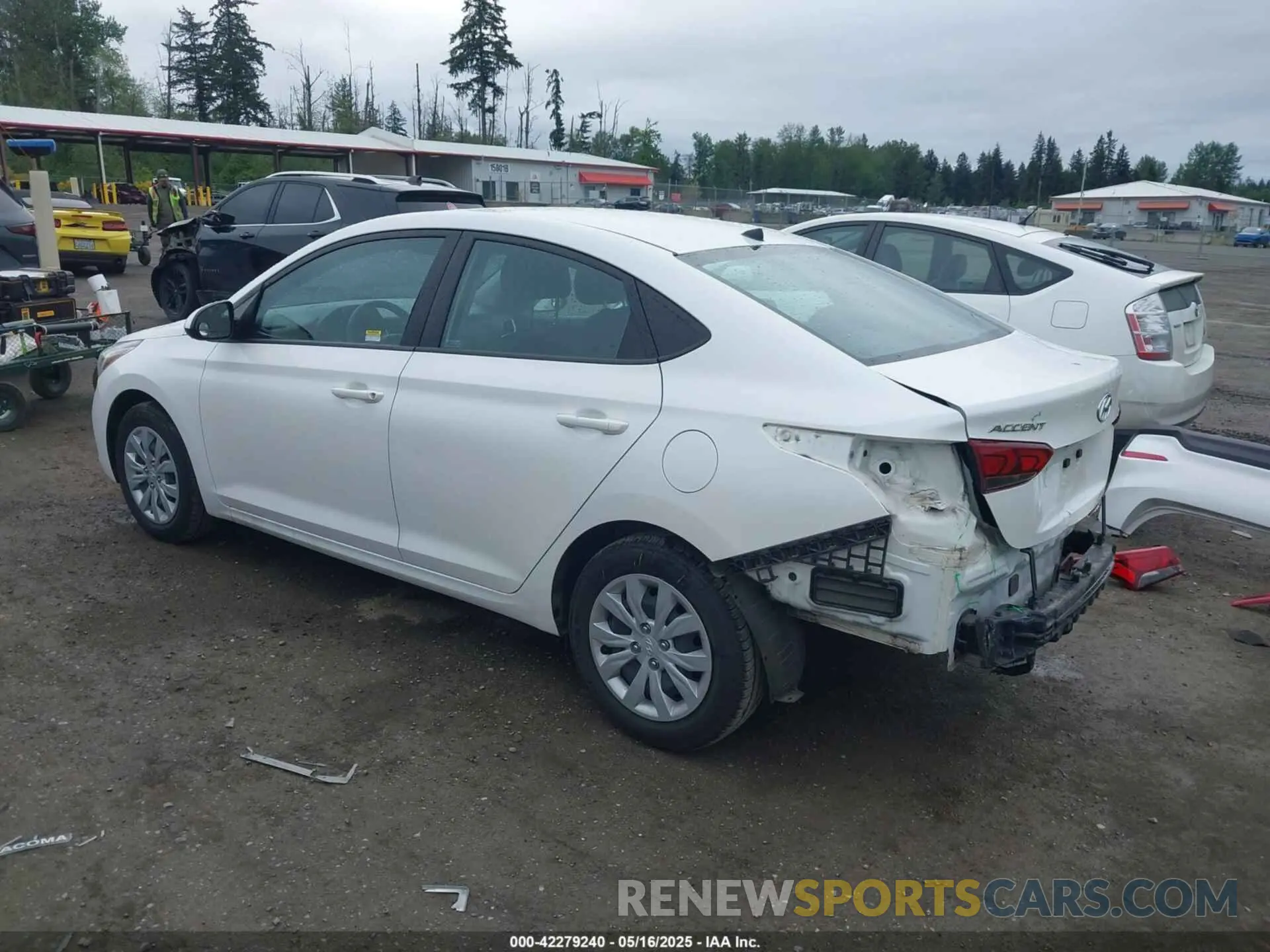 3 Photograph of a damaged car 3KPC24A65ME149552 HYUNDAI ACCENT 2021