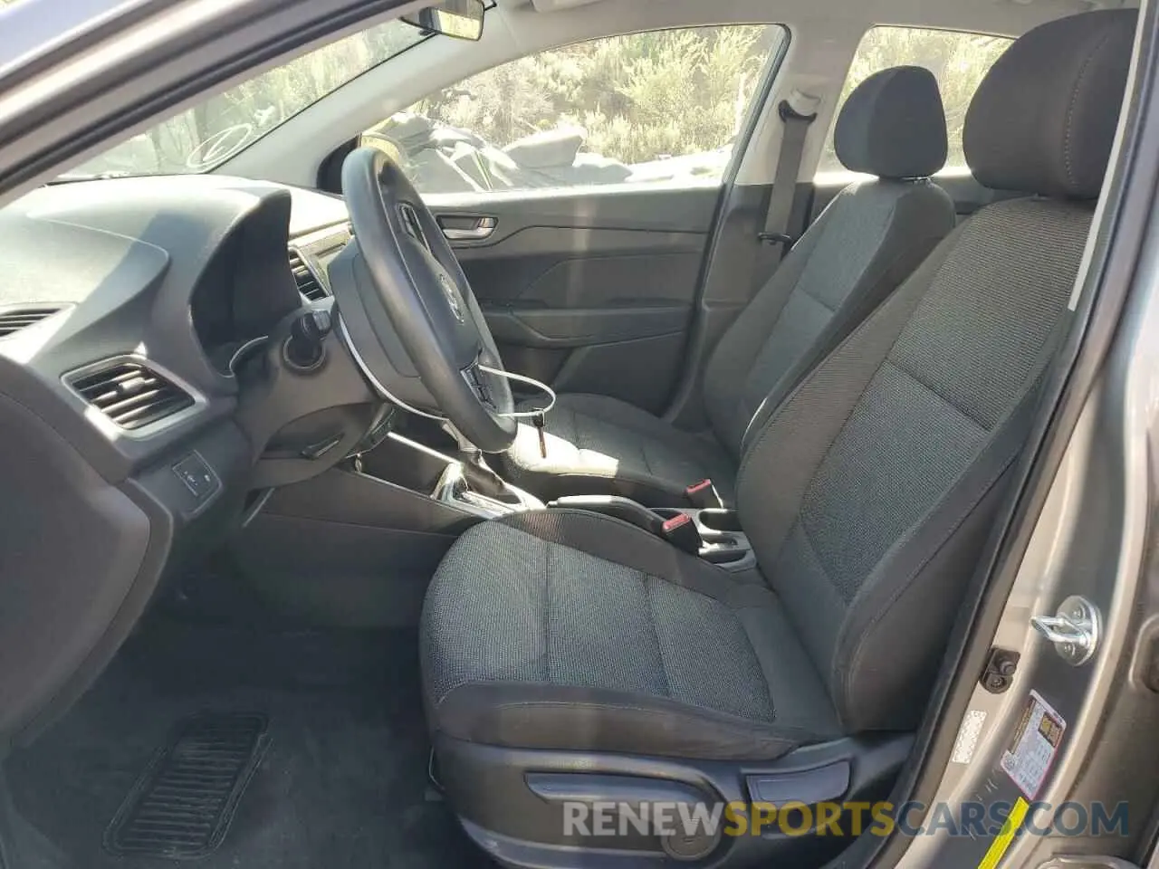 7 Photograph of a damaged car 3KPC24A66ME138298 HYUNDAI ACCENT 2021