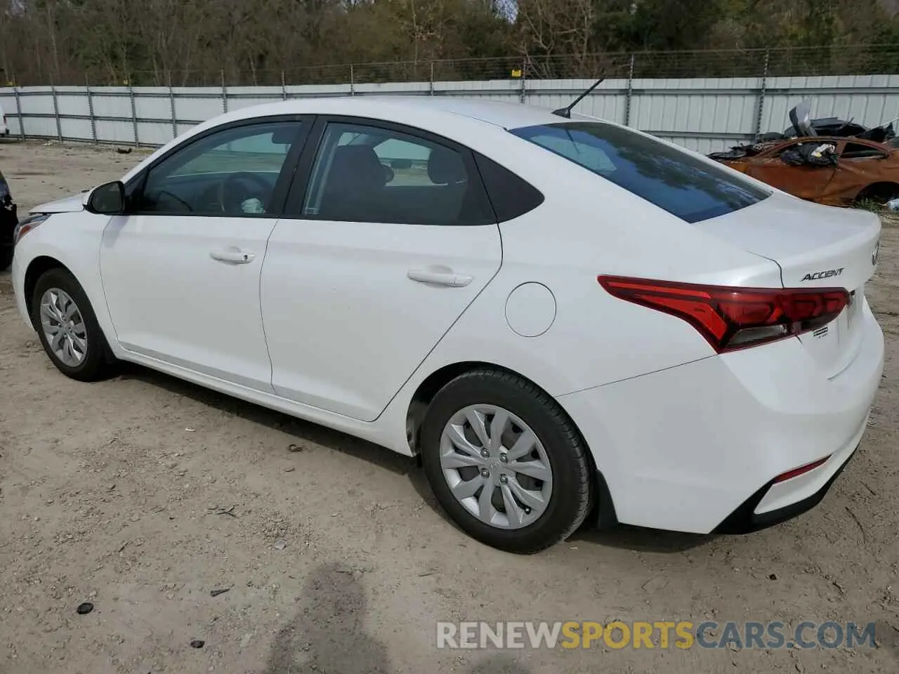 2 Photograph of a damaged car 3KPC24A66ME139290 HYUNDAI ACCENT 2021
