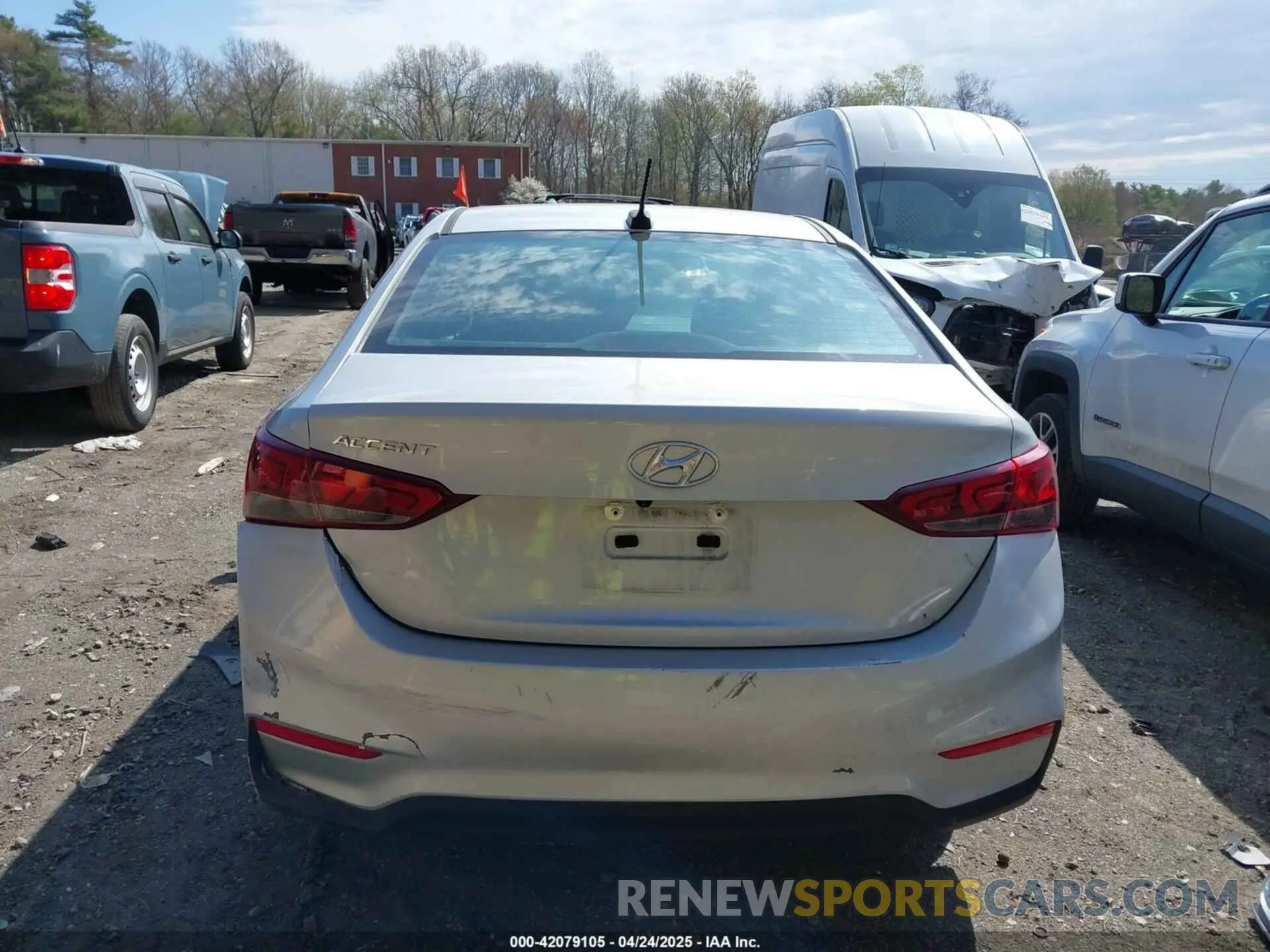 17 Photograph of a damaged car 3KPC24A66ME146496 HYUNDAI ACCENT 2021