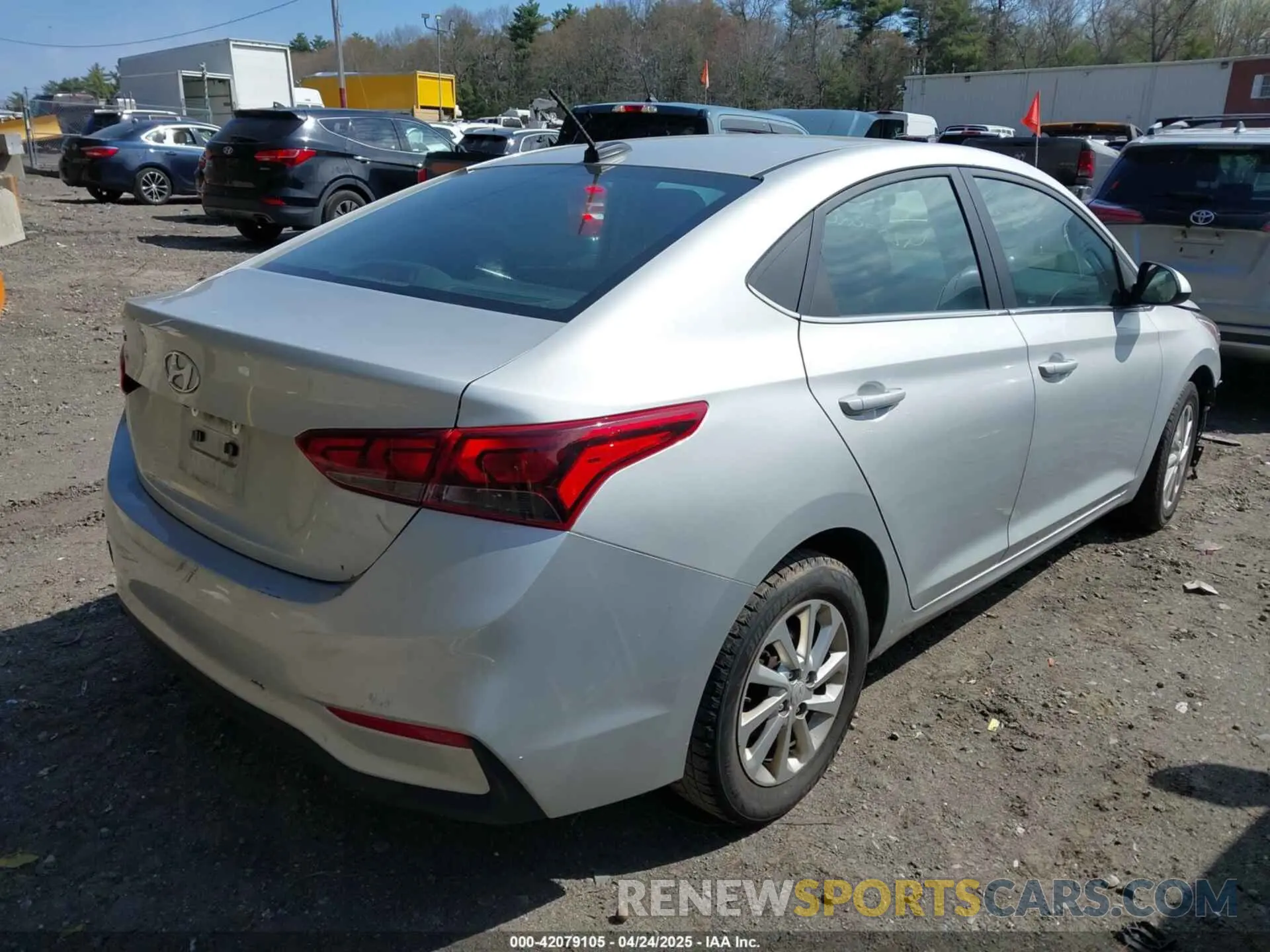 4 Photograph of a damaged car 3KPC24A66ME146496 HYUNDAI ACCENT 2021