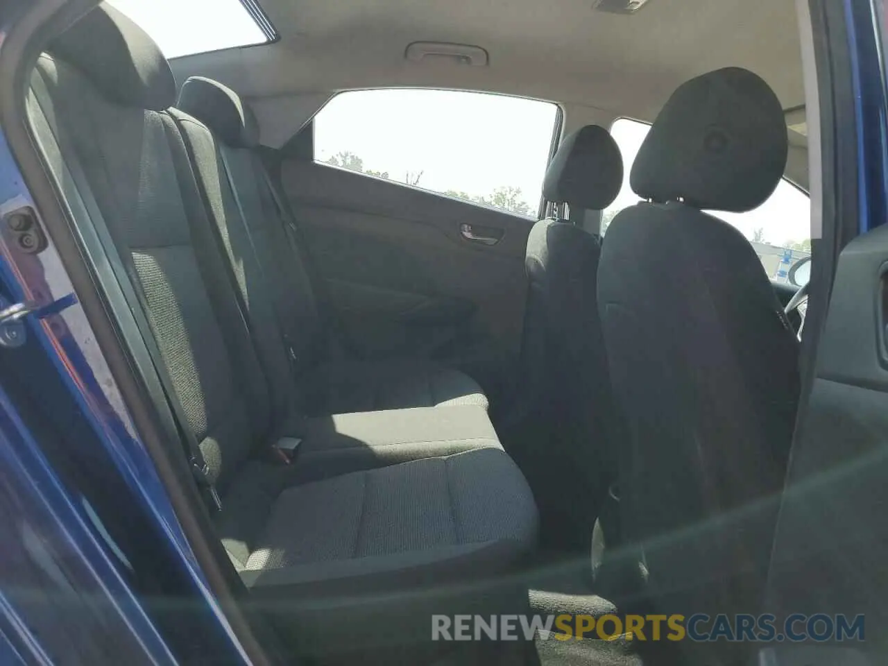 10 Photograph of a damaged car 3KPC24A66ME149088 HYUNDAI ACCENT 2021