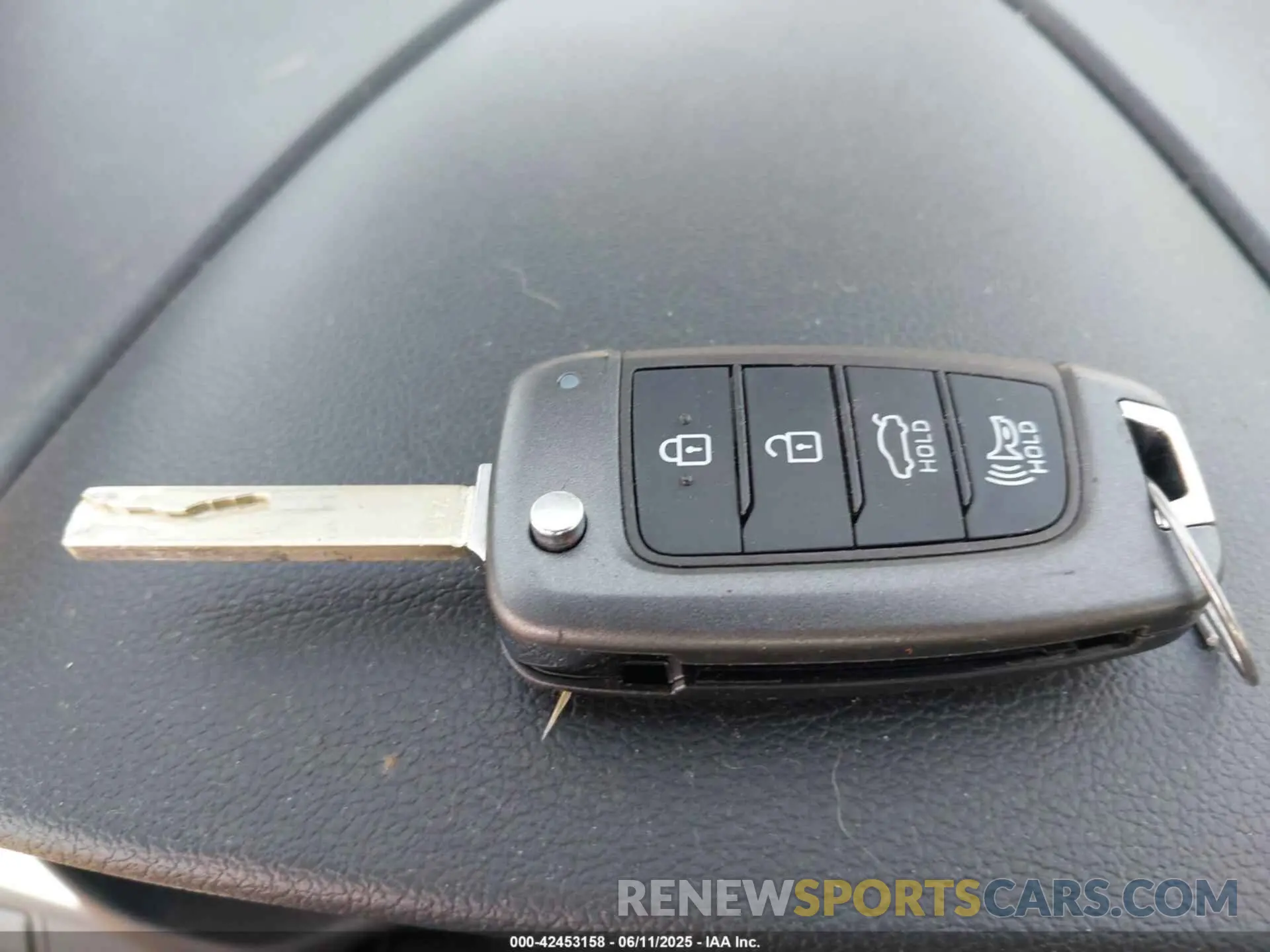11 Photograph of a damaged car 3KPC24A66ME149947 HYUNDAI ACCENT 2021