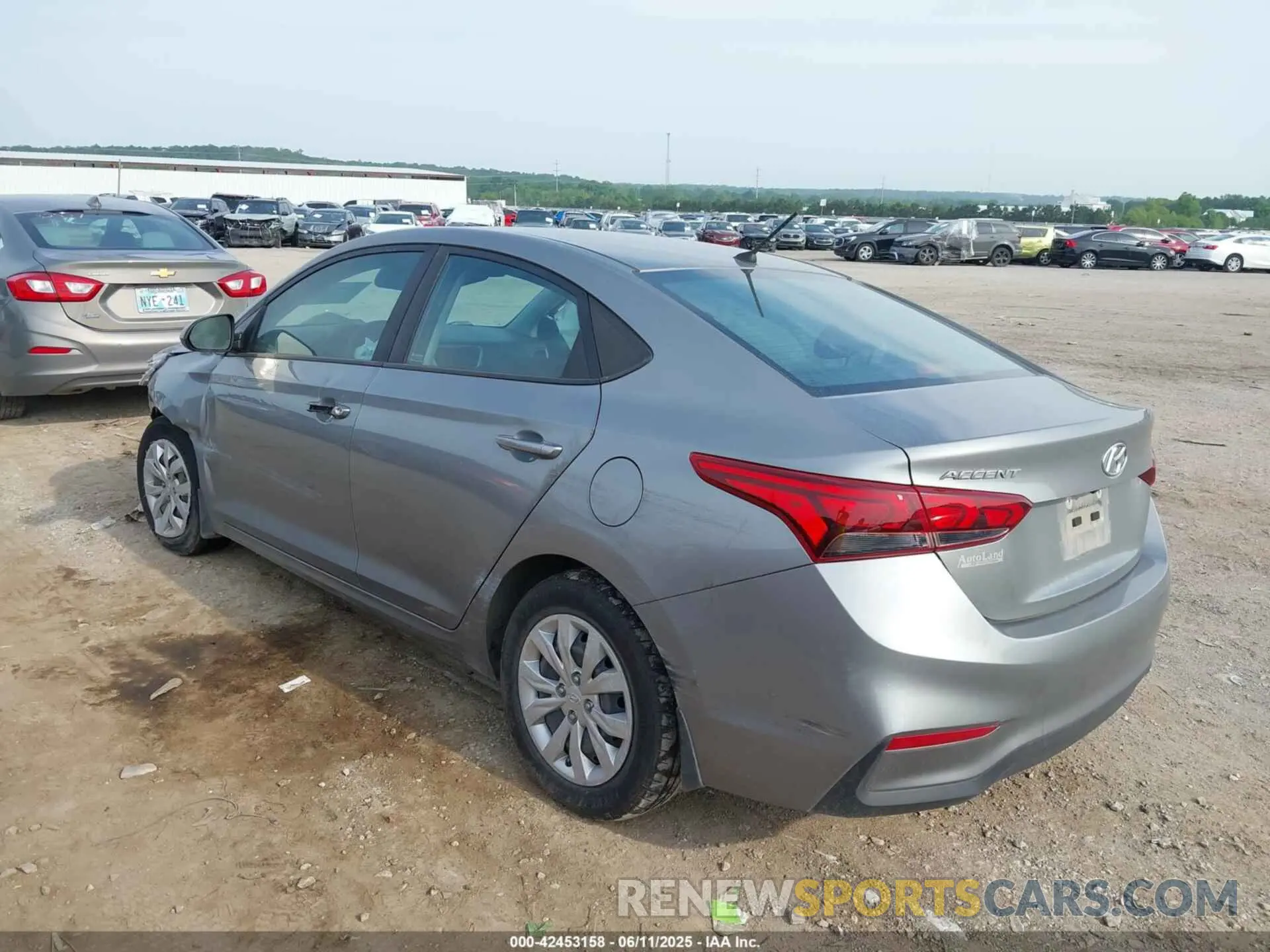 3 Photograph of a damaged car 3KPC24A66ME149947 HYUNDAI ACCENT 2021