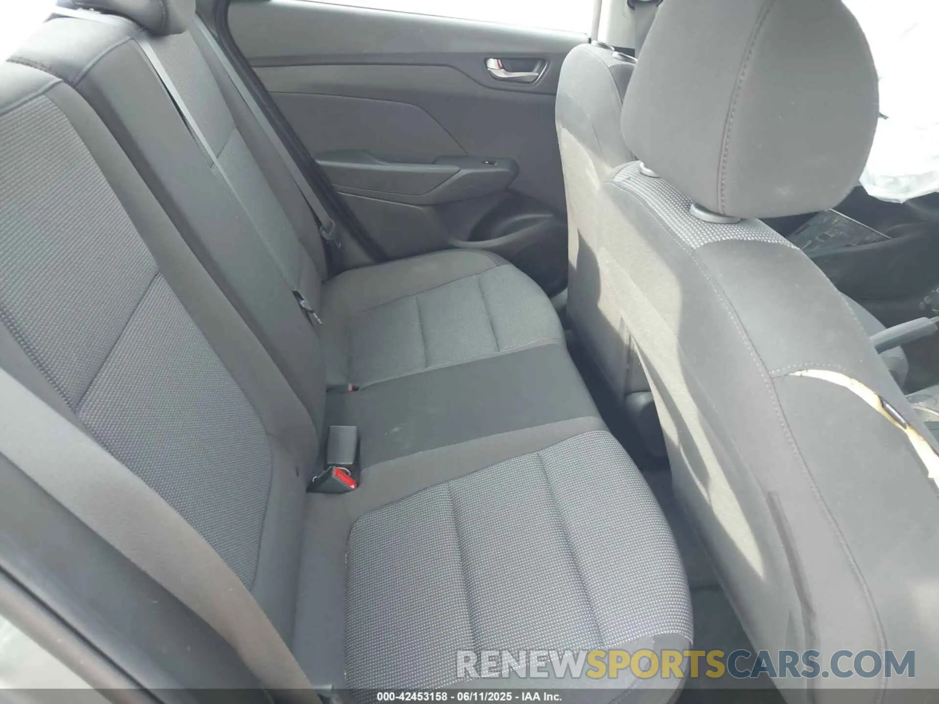 8 Photograph of a damaged car 3KPC24A66ME149947 HYUNDAI ACCENT 2021