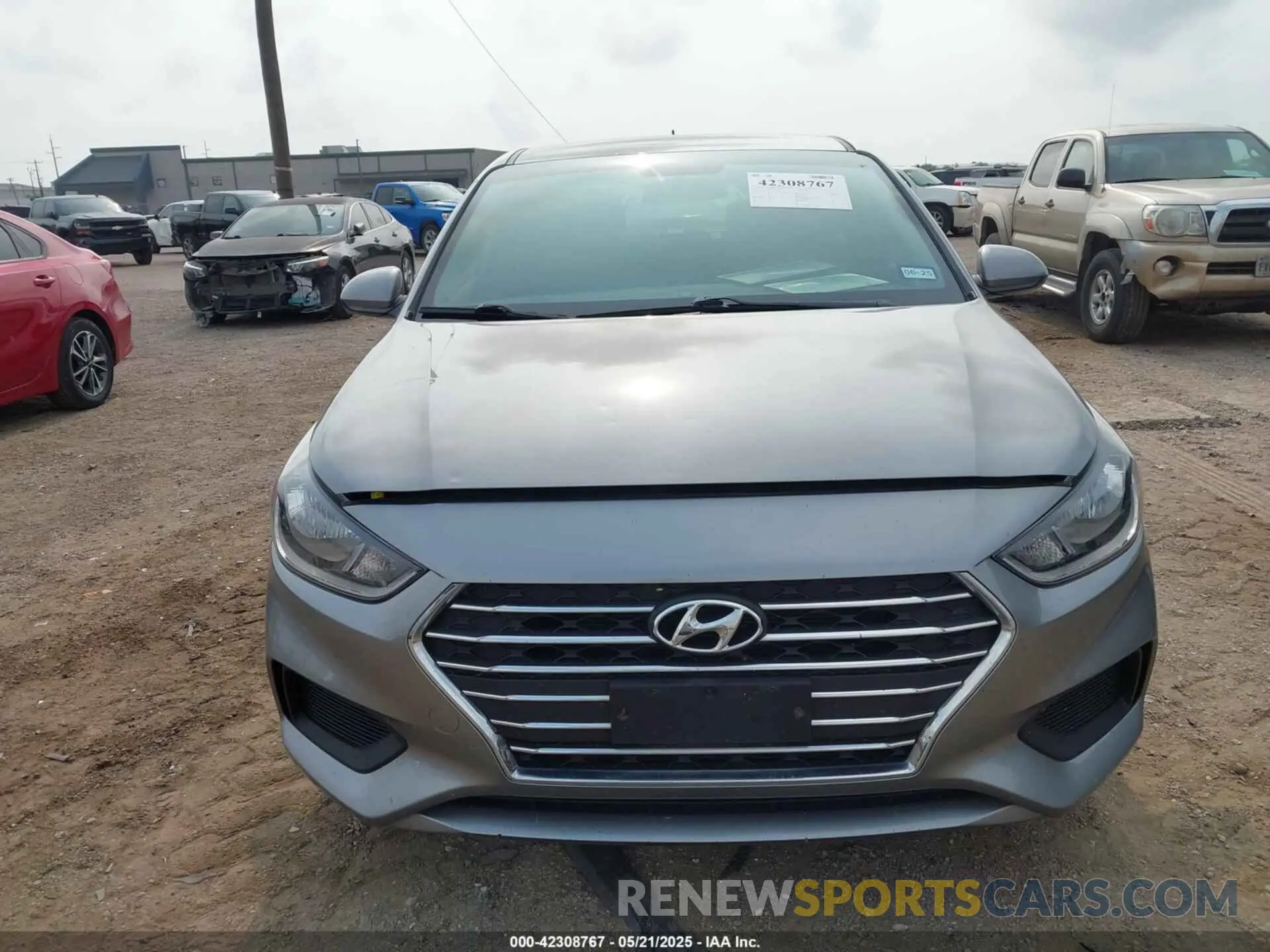 12 Photograph of a damaged car 3KPC24A67ME144353 HYUNDAI ACCENT 2021