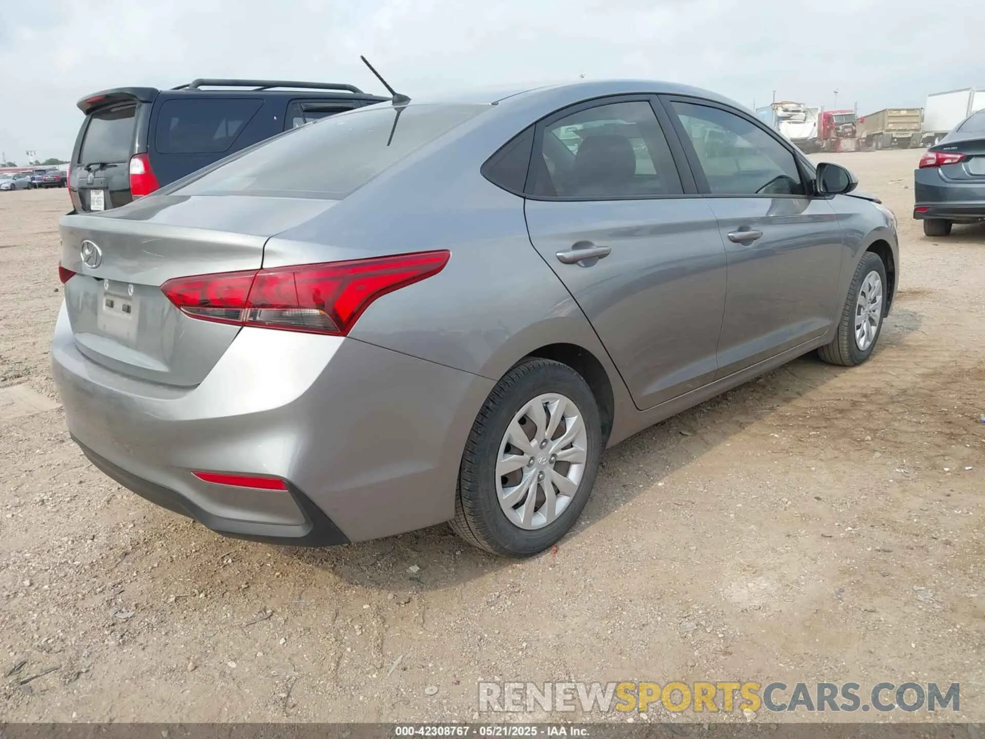 4 Photograph of a damaged car 3KPC24A67ME144353 HYUNDAI ACCENT 2021