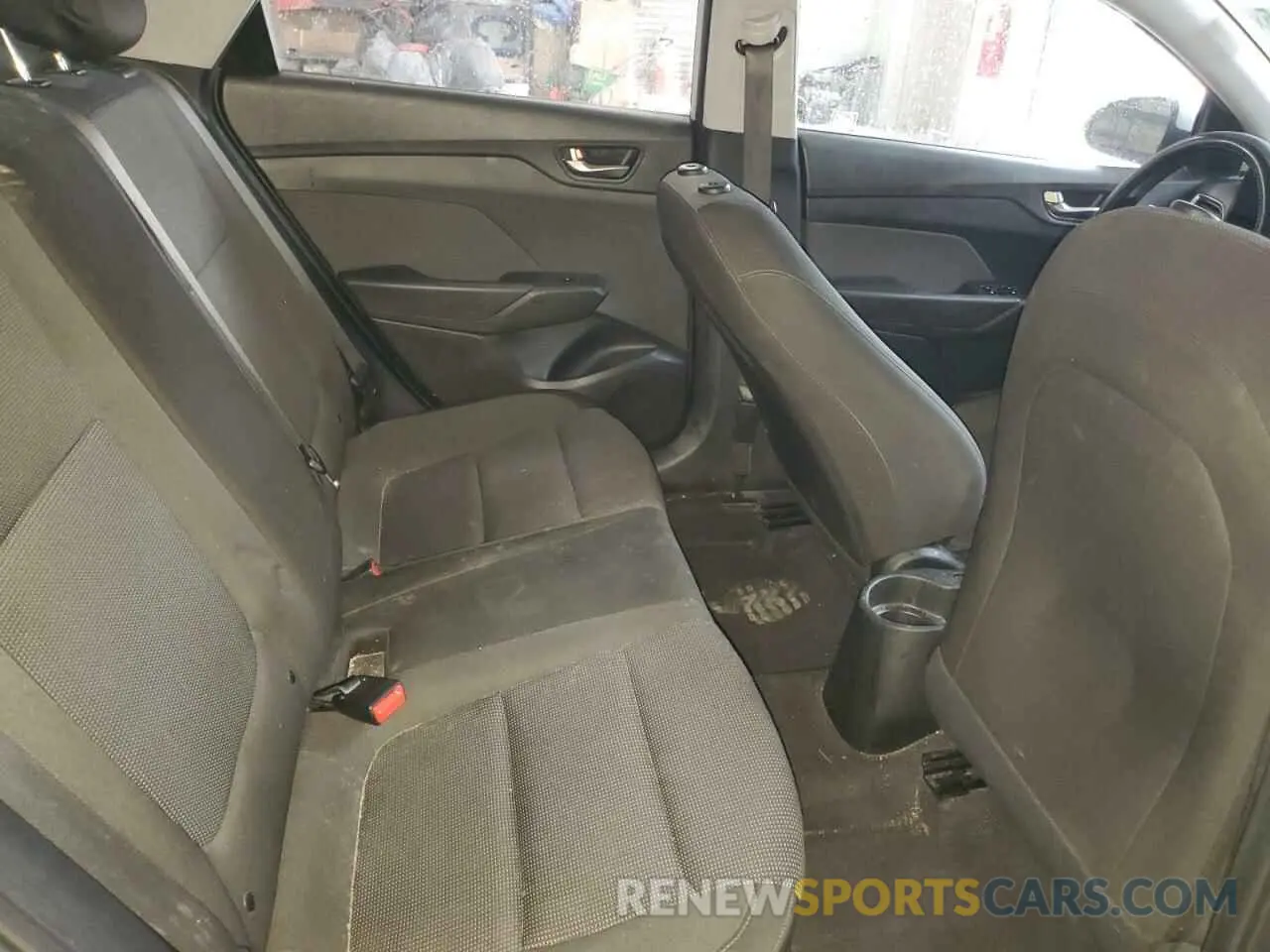 10 Photograph of a damaged car 3KPC24A67ME147138 HYUNDAI ACCENT 2021