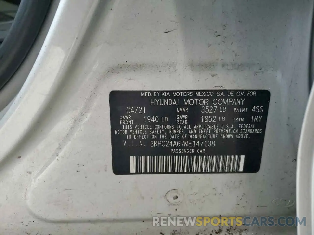 12 Photograph of a damaged car 3KPC24A67ME147138 HYUNDAI ACCENT 2021