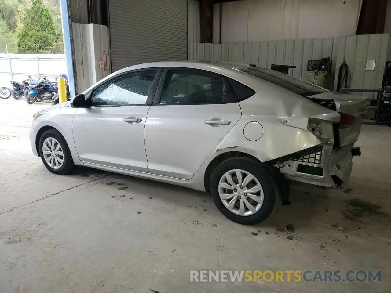 2 Photograph of a damaged car 3KPC24A67ME147138 HYUNDAI ACCENT 2021