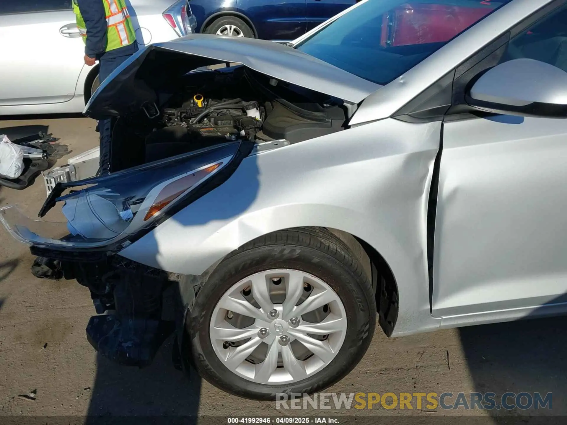 18 Photograph of a damaged car 3KPC24A67ME147172 HYUNDAI ACCENT 2021