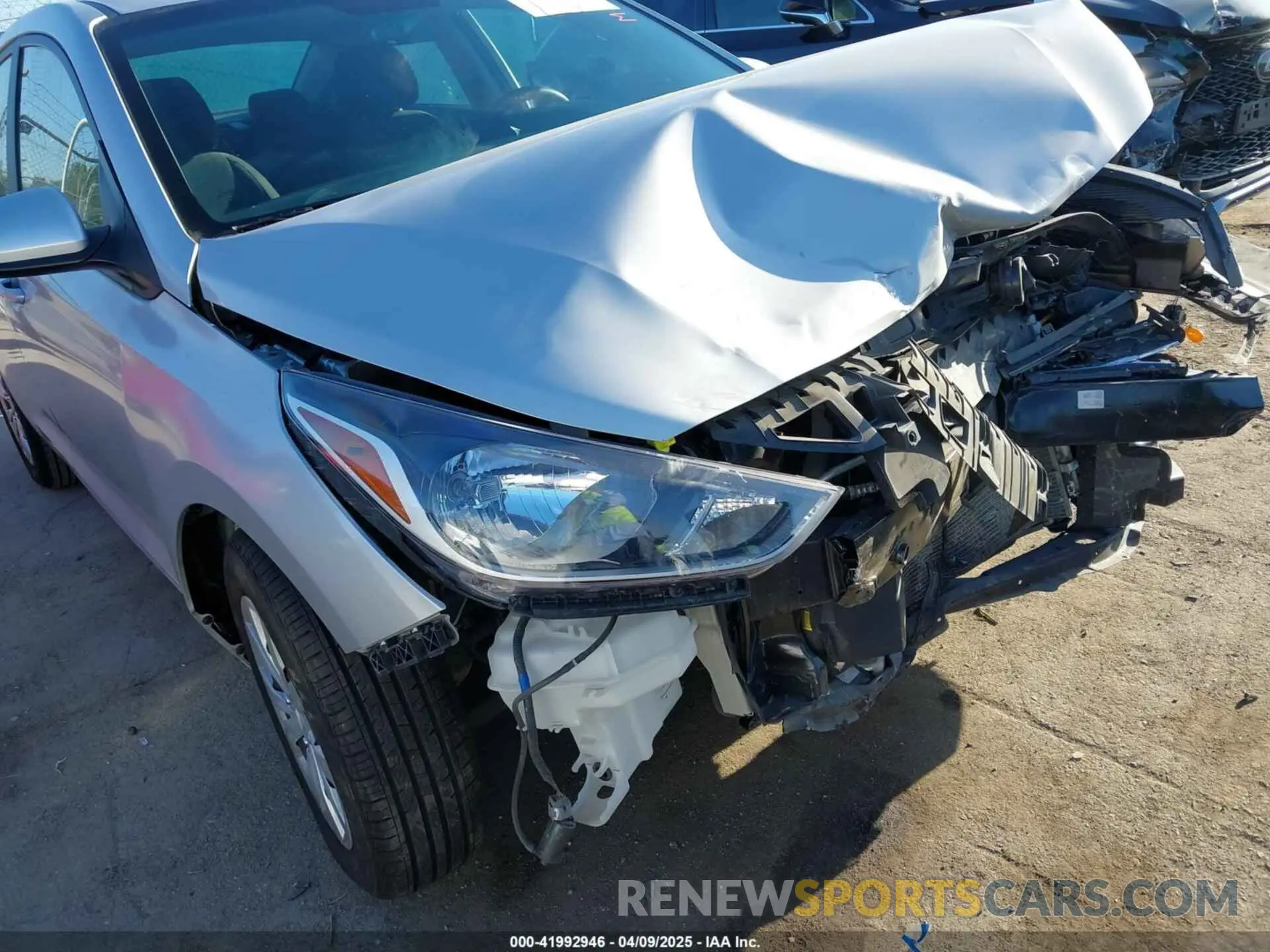 19 Photograph of a damaged car 3KPC24A67ME147172 HYUNDAI ACCENT 2021