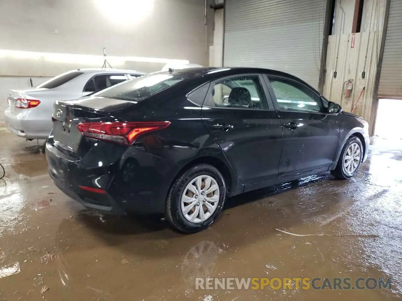 3 Photograph of a damaged car 3KPC24A68ME132390 HYUNDAI ACCENT 2021