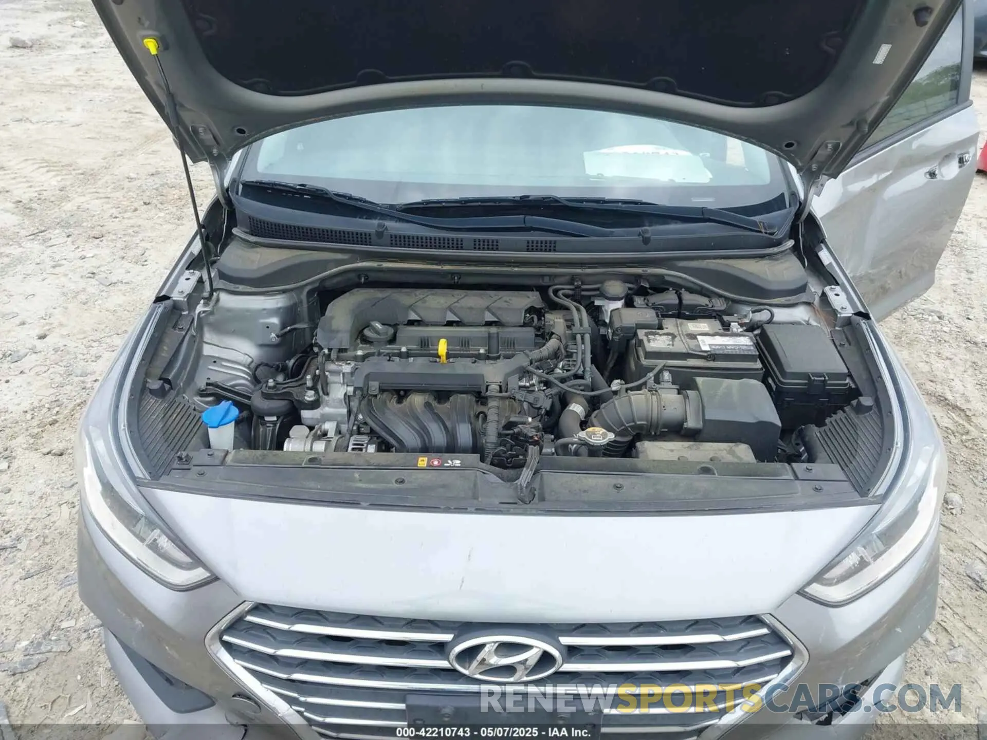 10 Photograph of a damaged car 3KPC24A68ME133443 HYUNDAI ACCENT 2021